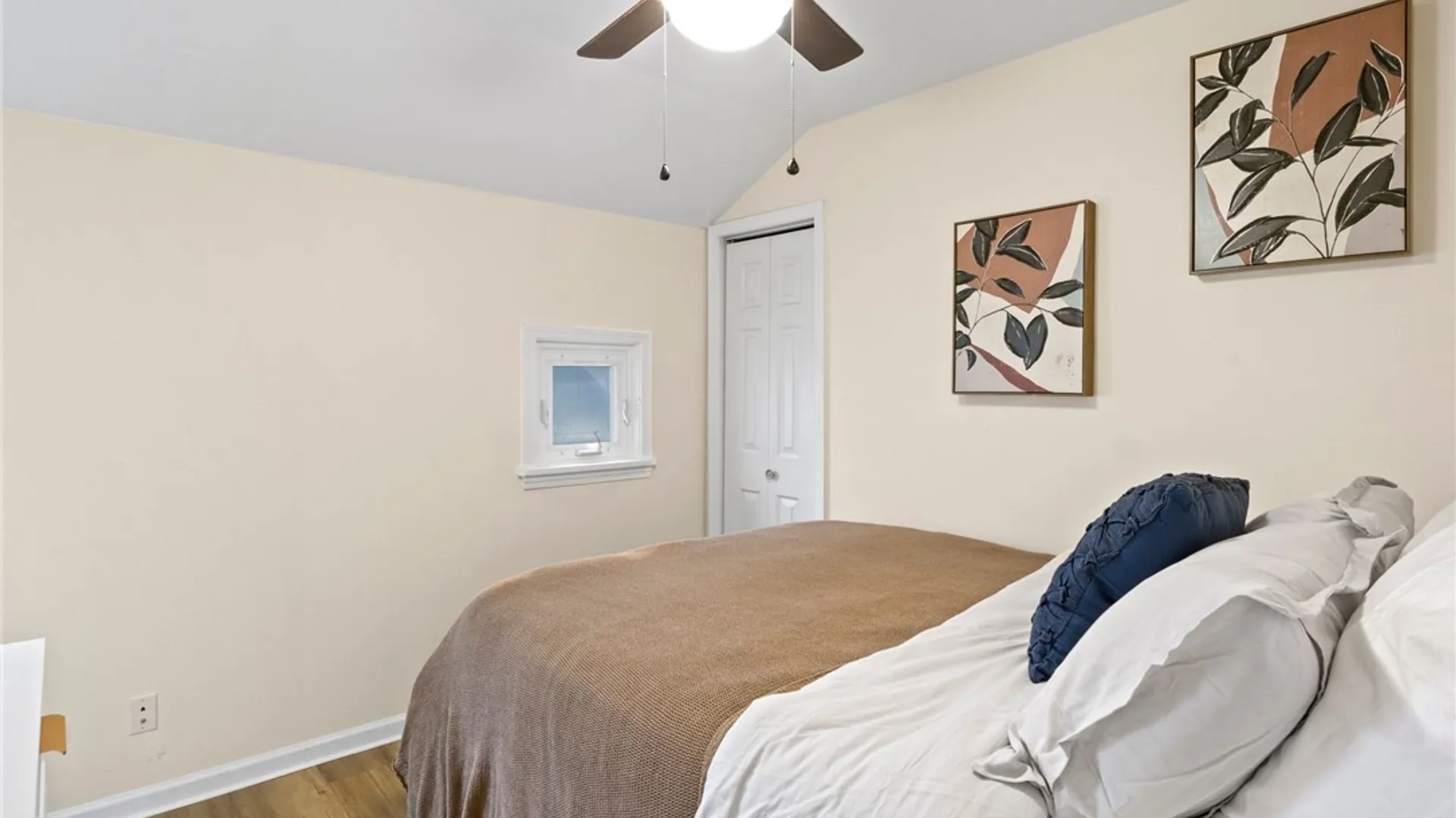 Property at 20 Bloomfield Place, Rochester, NY 14620 19