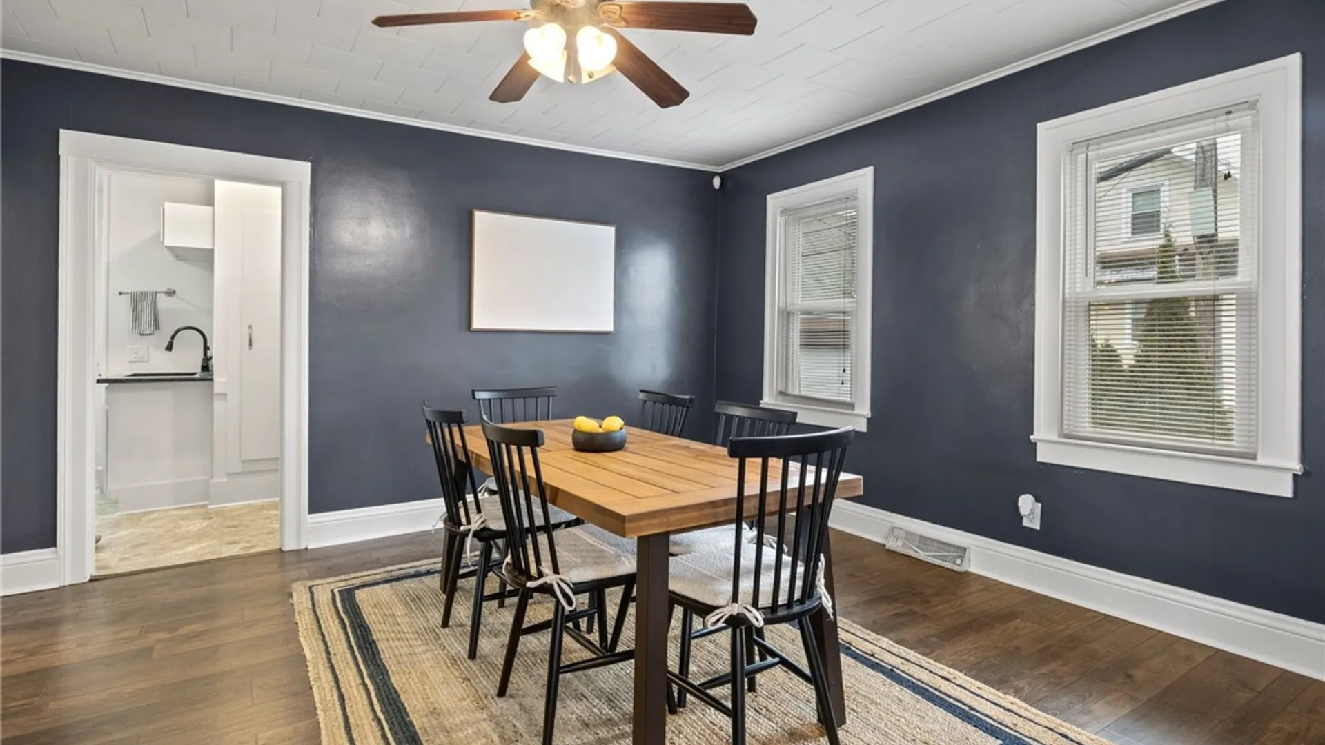 Property at 20 Bloomfield Place, Rochester, NY 14620 9