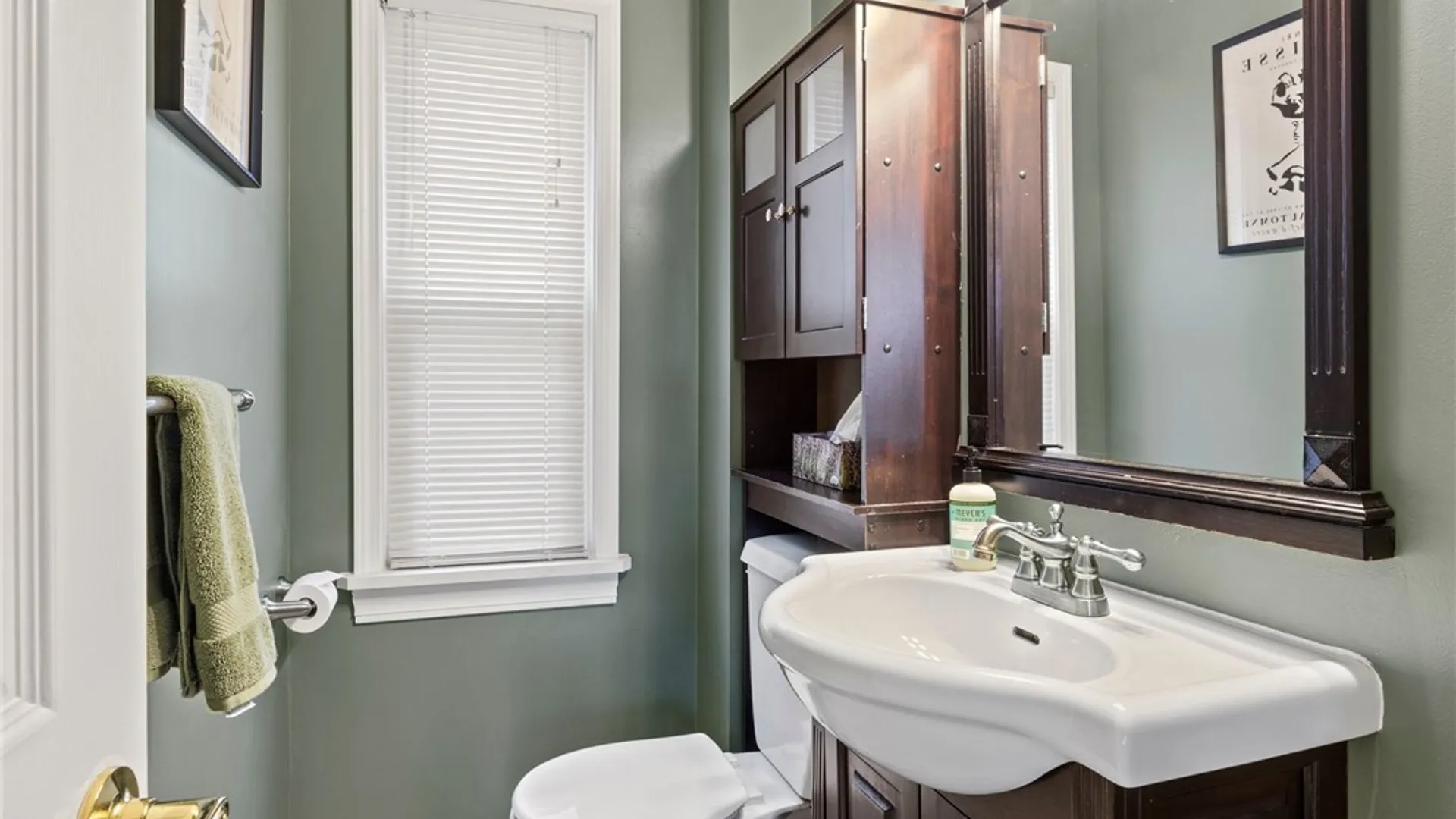 Property at 20 Bloomfield Place, Rochester, NY 14620 12