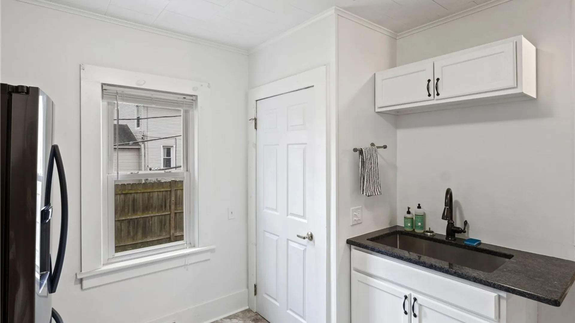 Property at 20 Bloomfield Place, Rochester, NY 14620 15
