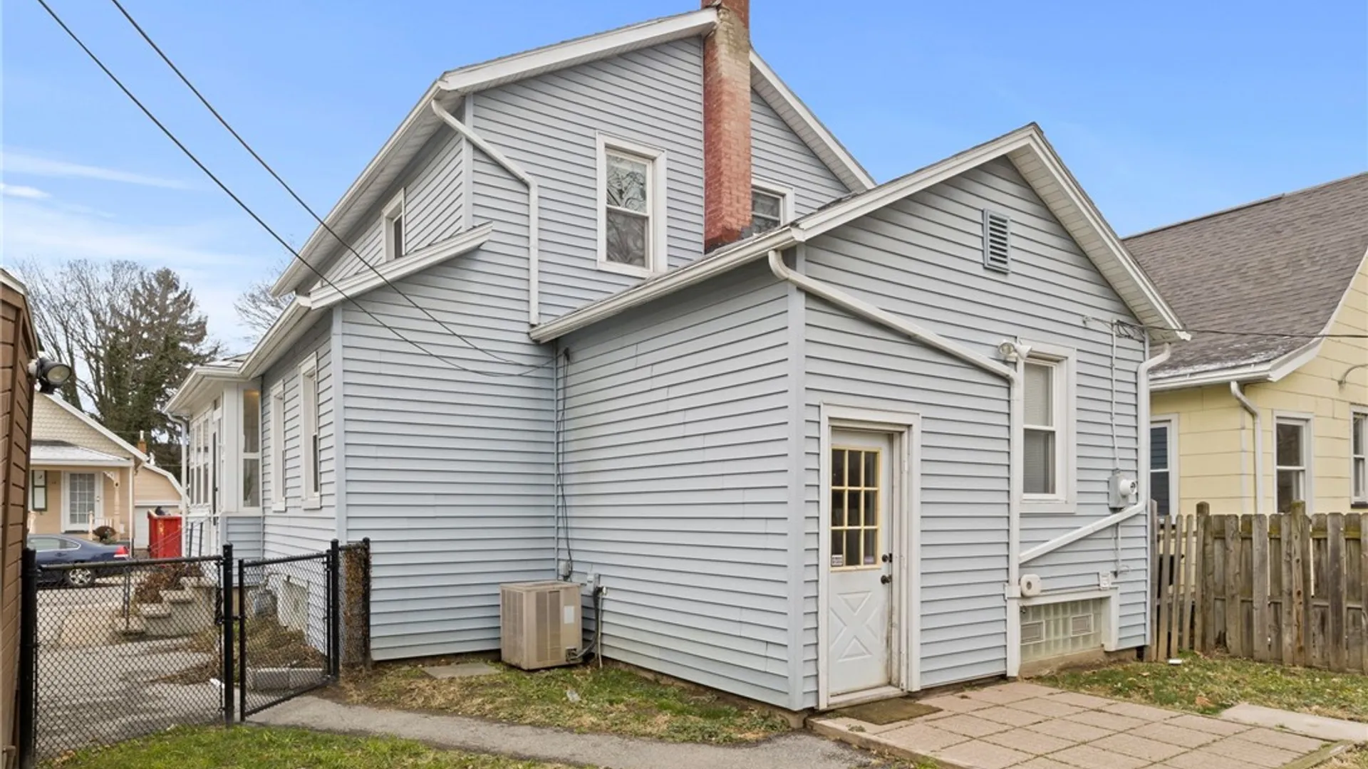 Property at 20 Bloomfield Place, Rochester, NY 14620 28