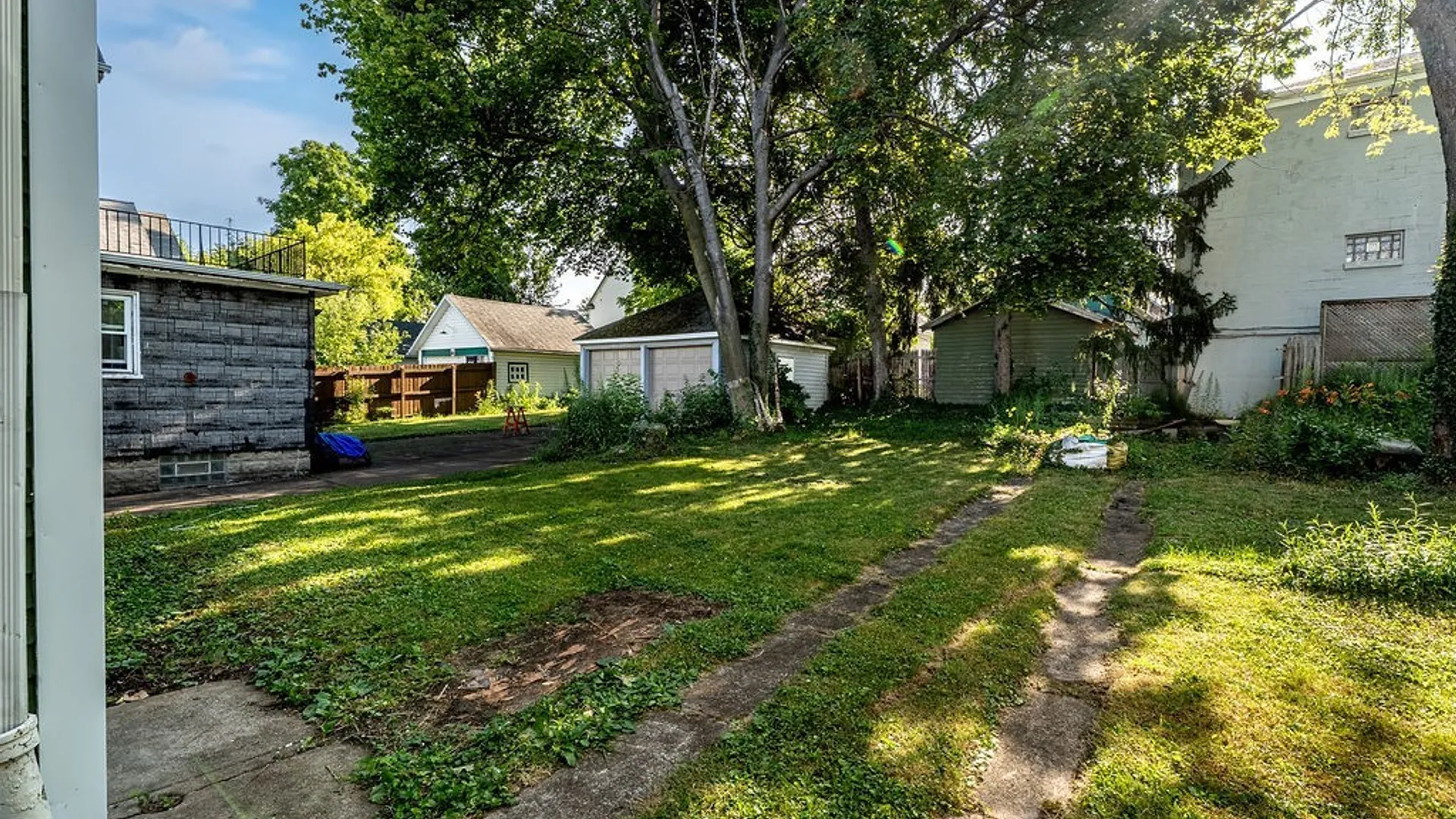 Property at 39 Springville Avenue, Amherst, NY 14226 42