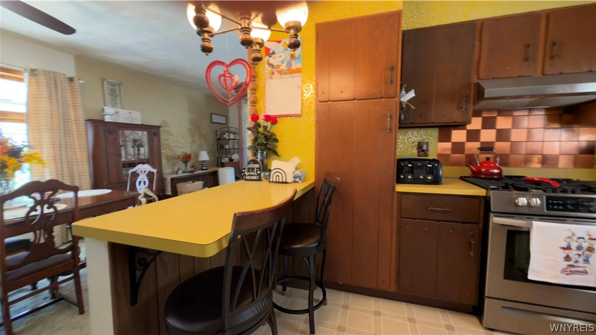 Property at 131 Willowlawn Parkway, Cheektowaga, NY 14206 10