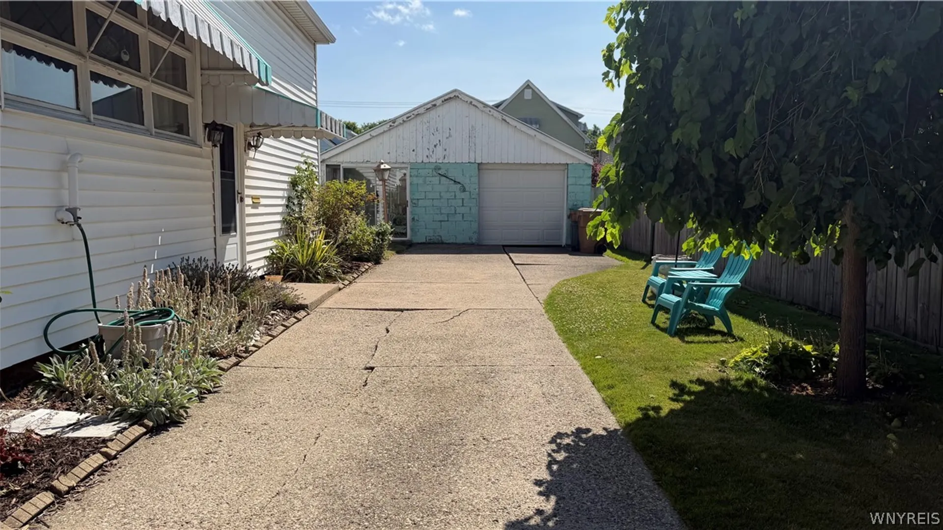 Property at 131 Willowlawn Parkway, Cheektowaga, NY 14206 4