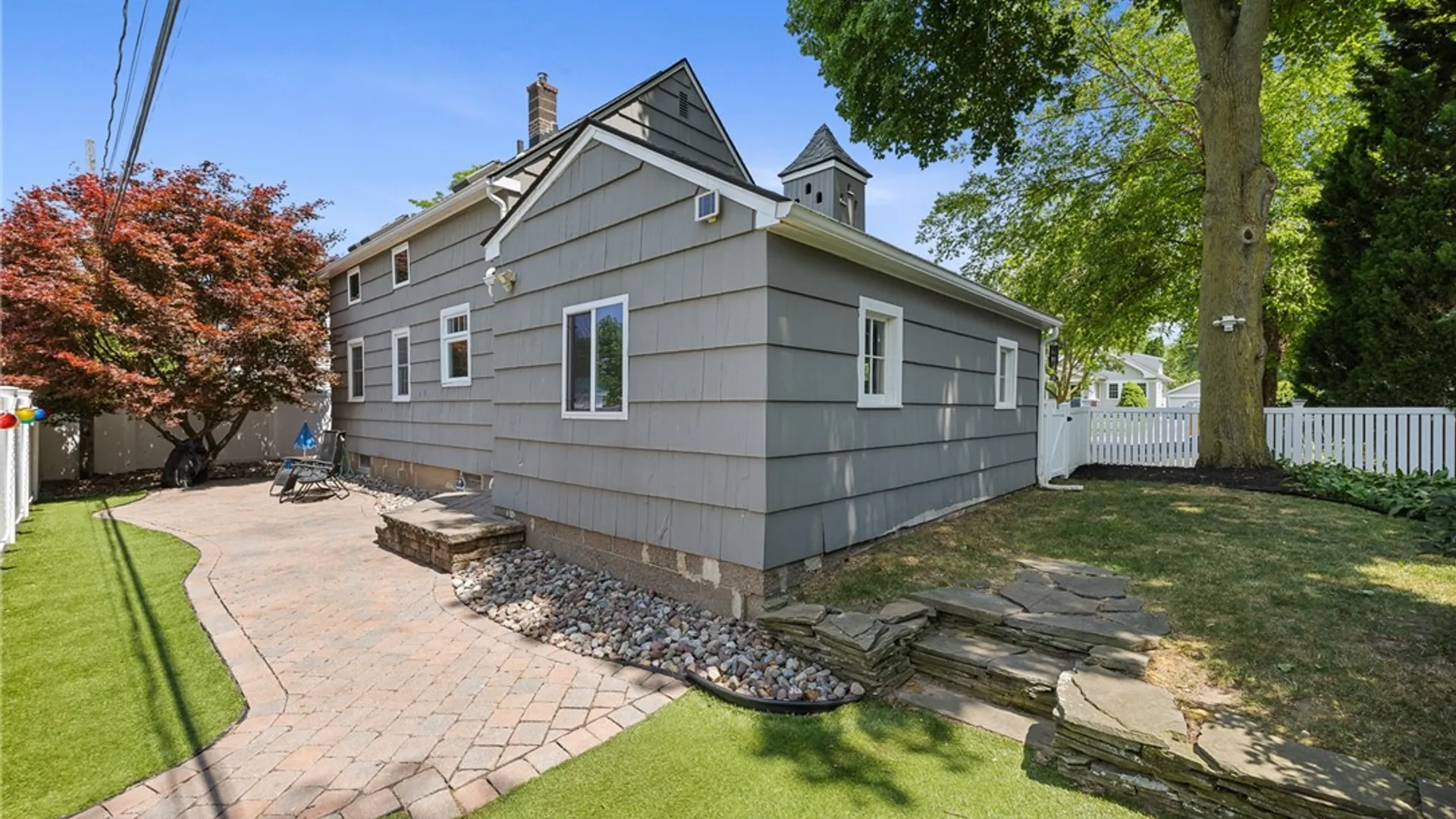 Property at 85 Brooklawn Dr, Brighton, NY 14618 37