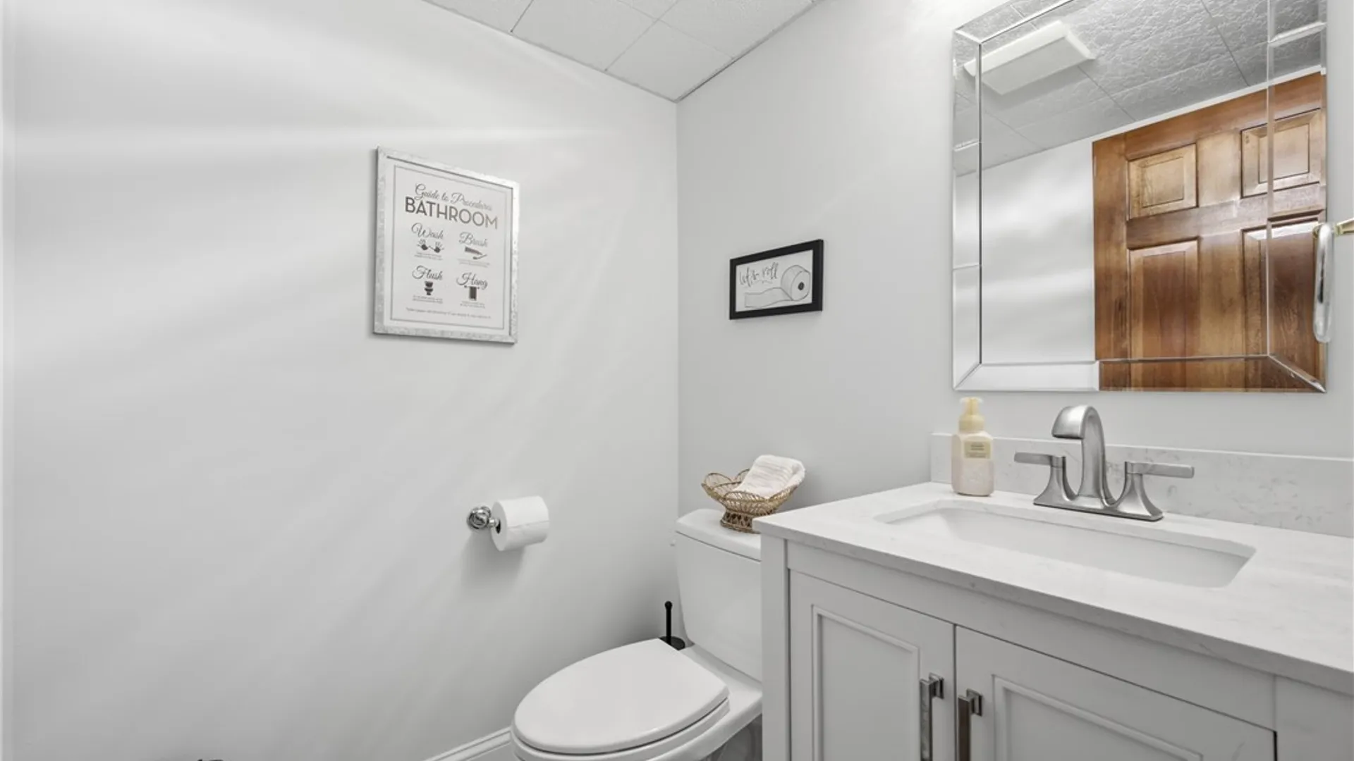 Property at 3192 Woodland Court, Wheatfield, NY 14120 32
