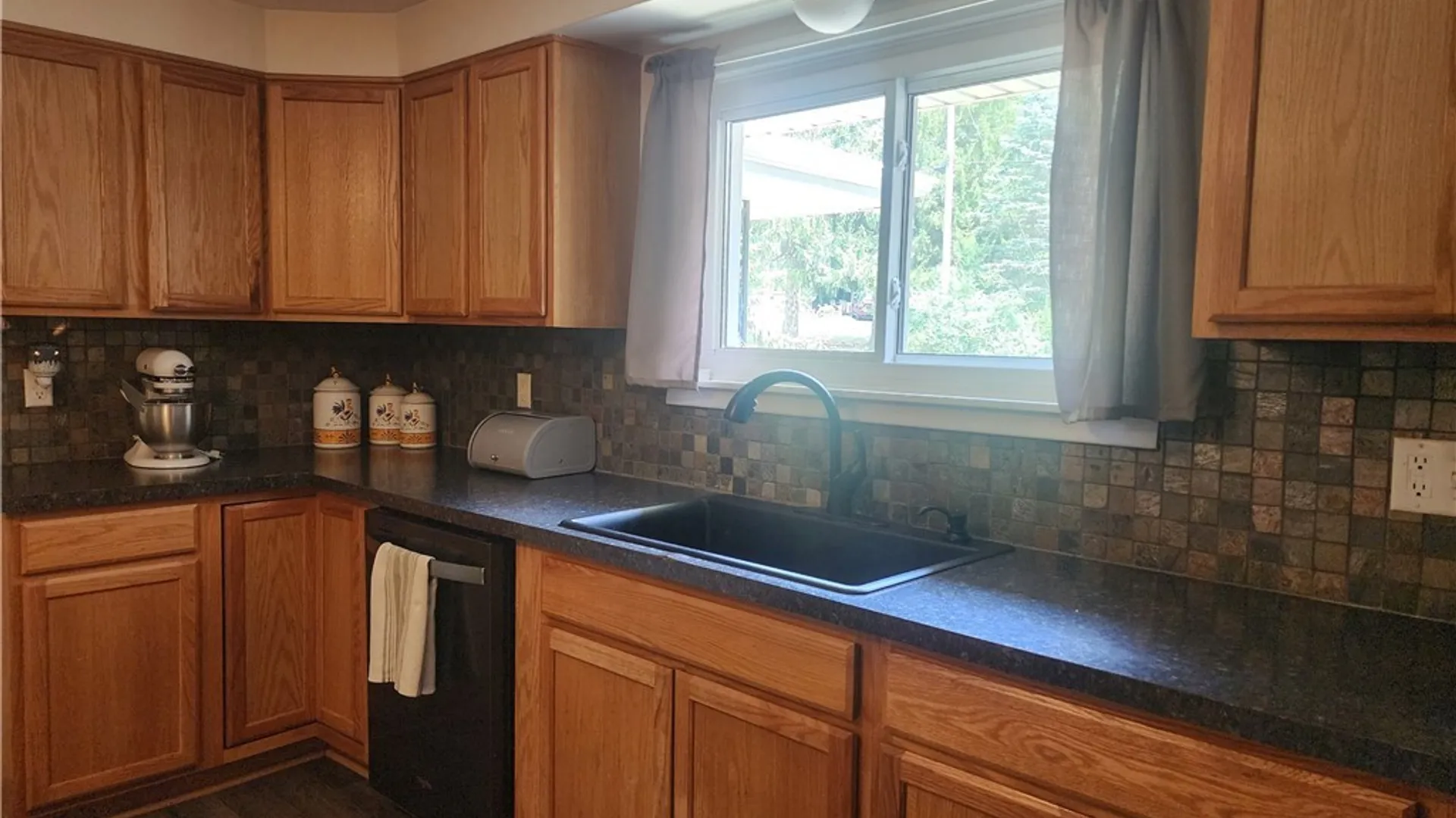 Property at 8672 Highland Drive, Eden, NY 14057 9