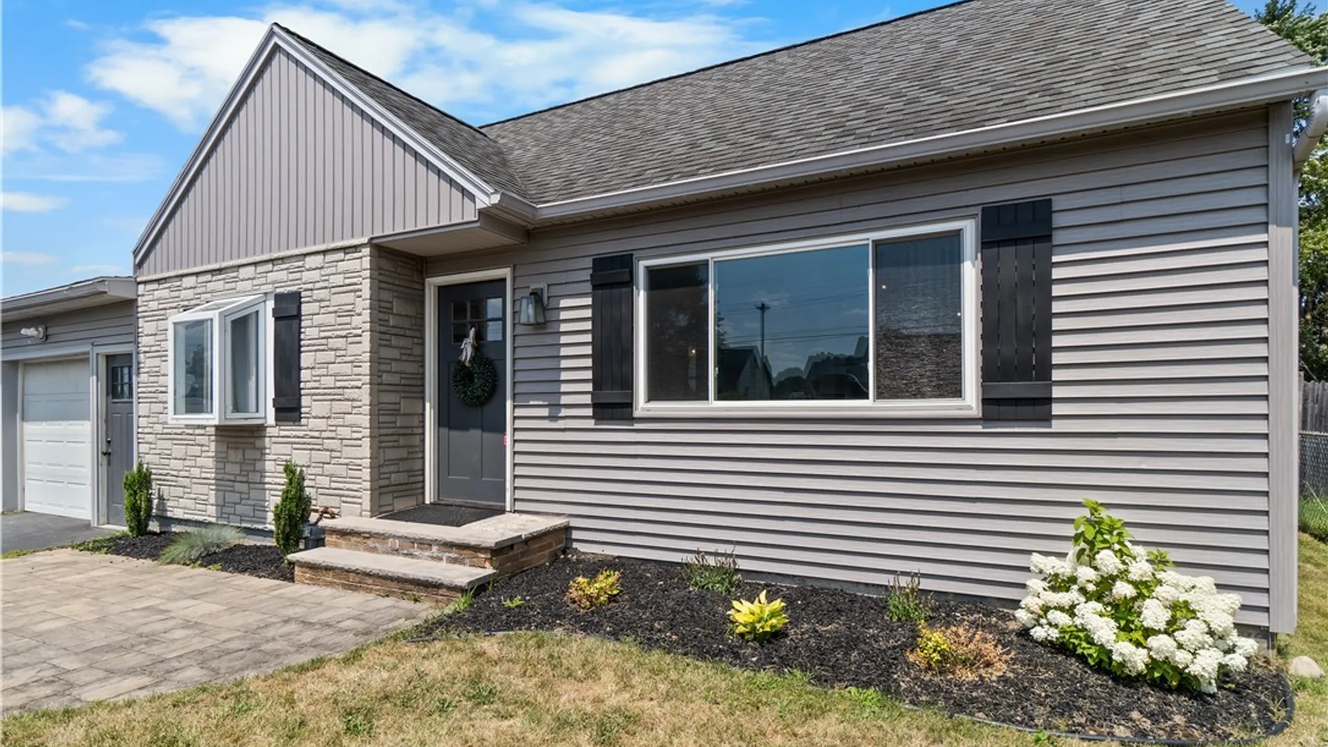 Property at 146 Dolshire Dr, Clay, NY 13212 2