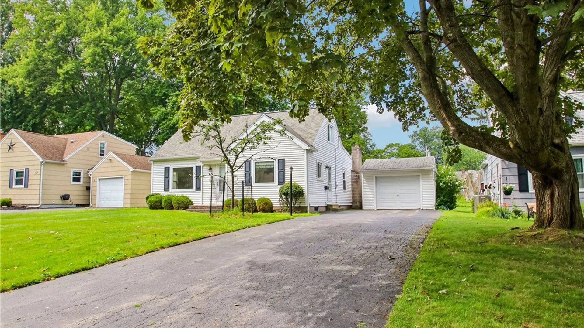 Property at 65 Crestfield Drive, Irondequoit, NY 14617 3