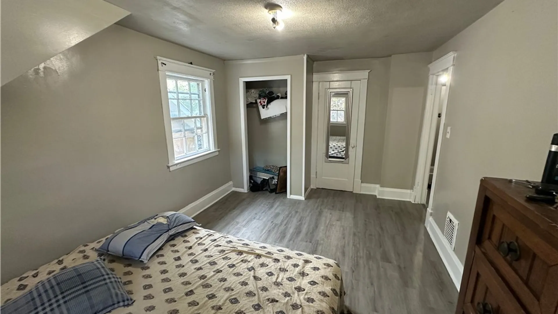 Property at 2247 Cleveland Avenue, Niagara Falls, NY 14305 15