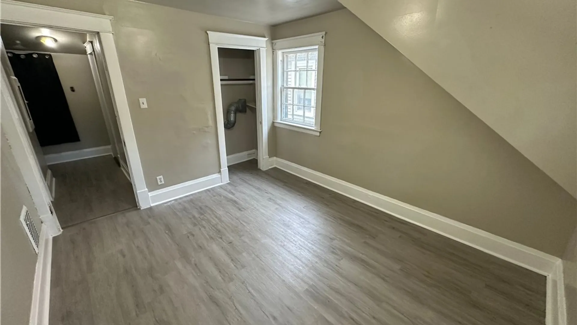 Property at 2247 Cleveland Avenue, Niagara Falls, NY 14305 18