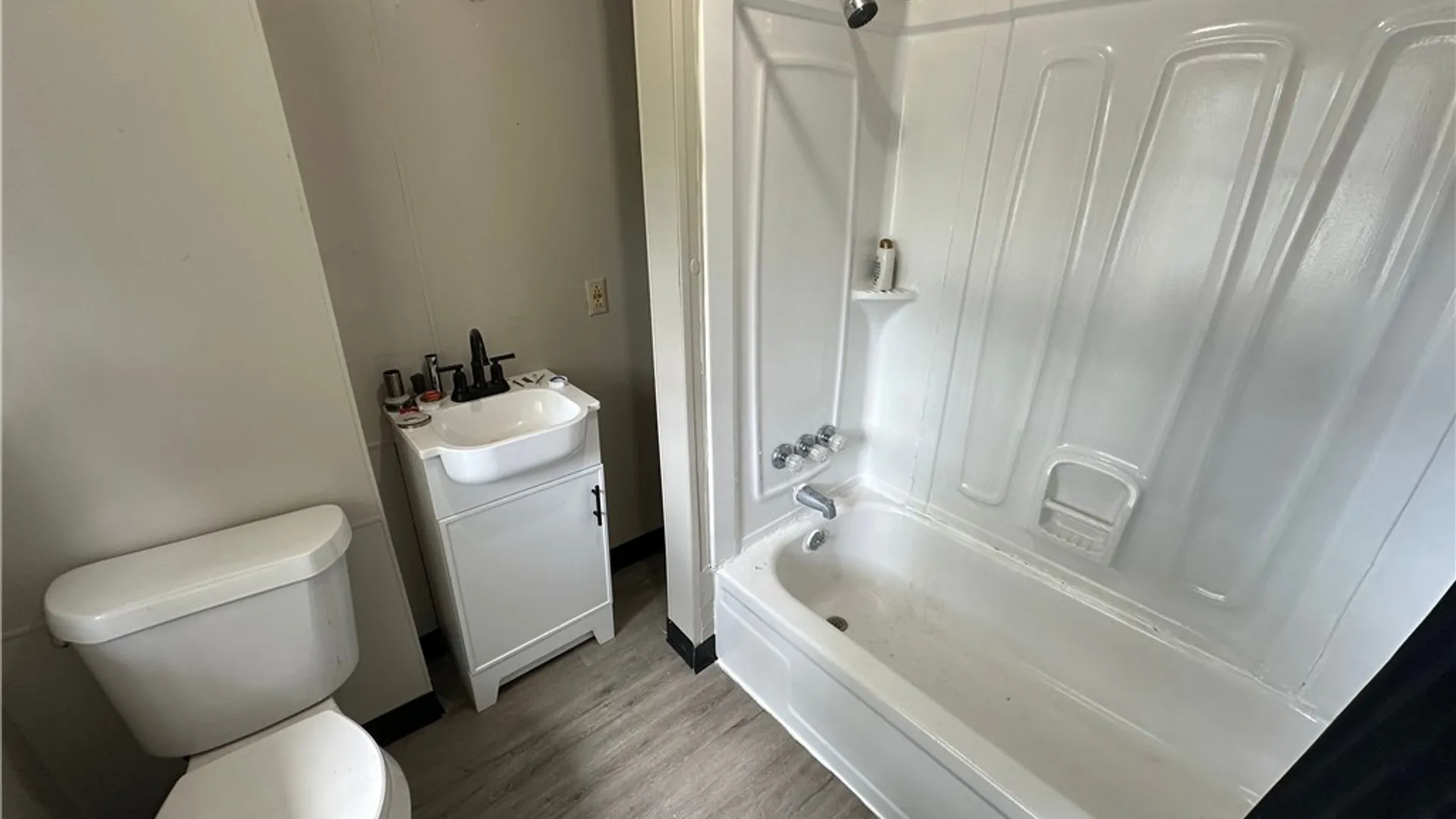 Property at 2247 Cleveland Avenue, Niagara Falls, NY 14305 20