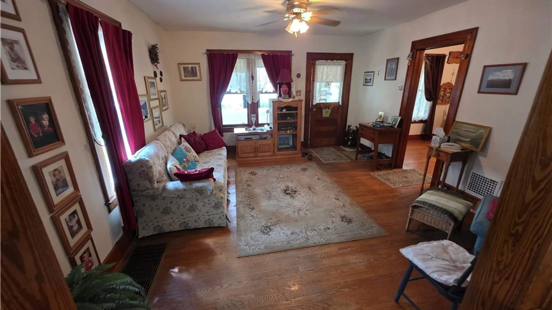 Property at 341 Cloveridge Drive, Syracuse, NY 13206 3