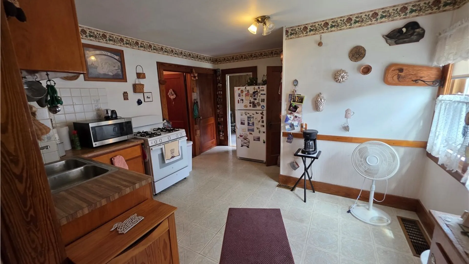 Property at 341 Cloveridge Drive, Syracuse, NY 13206 5