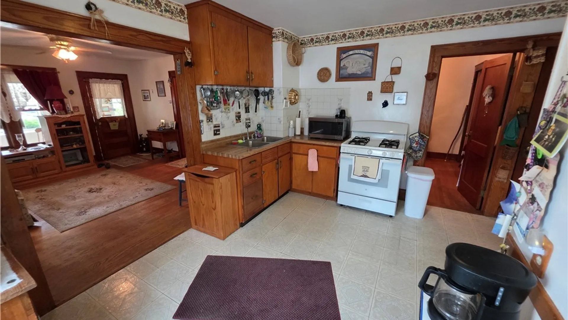 Property at 341 Cloveridge Drive, Syracuse, NY 13206 6