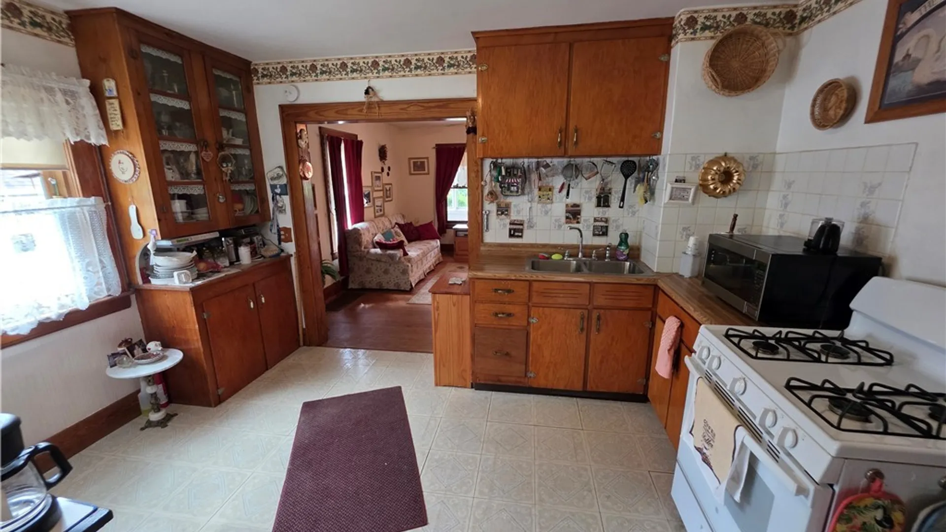 Property at 341 Cloveridge Drive, Syracuse, NY 13206 7