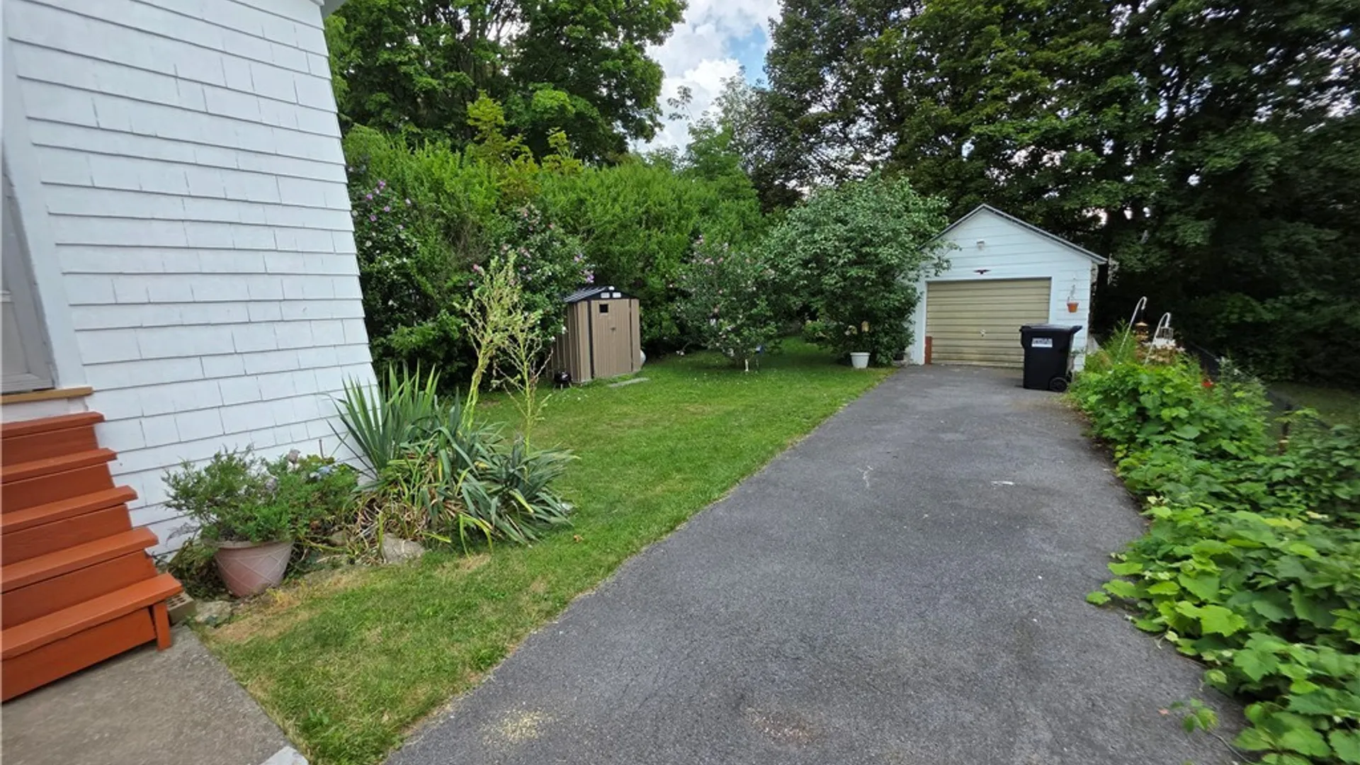Property at 341 Cloveridge Drive, Syracuse, NY 13206 30