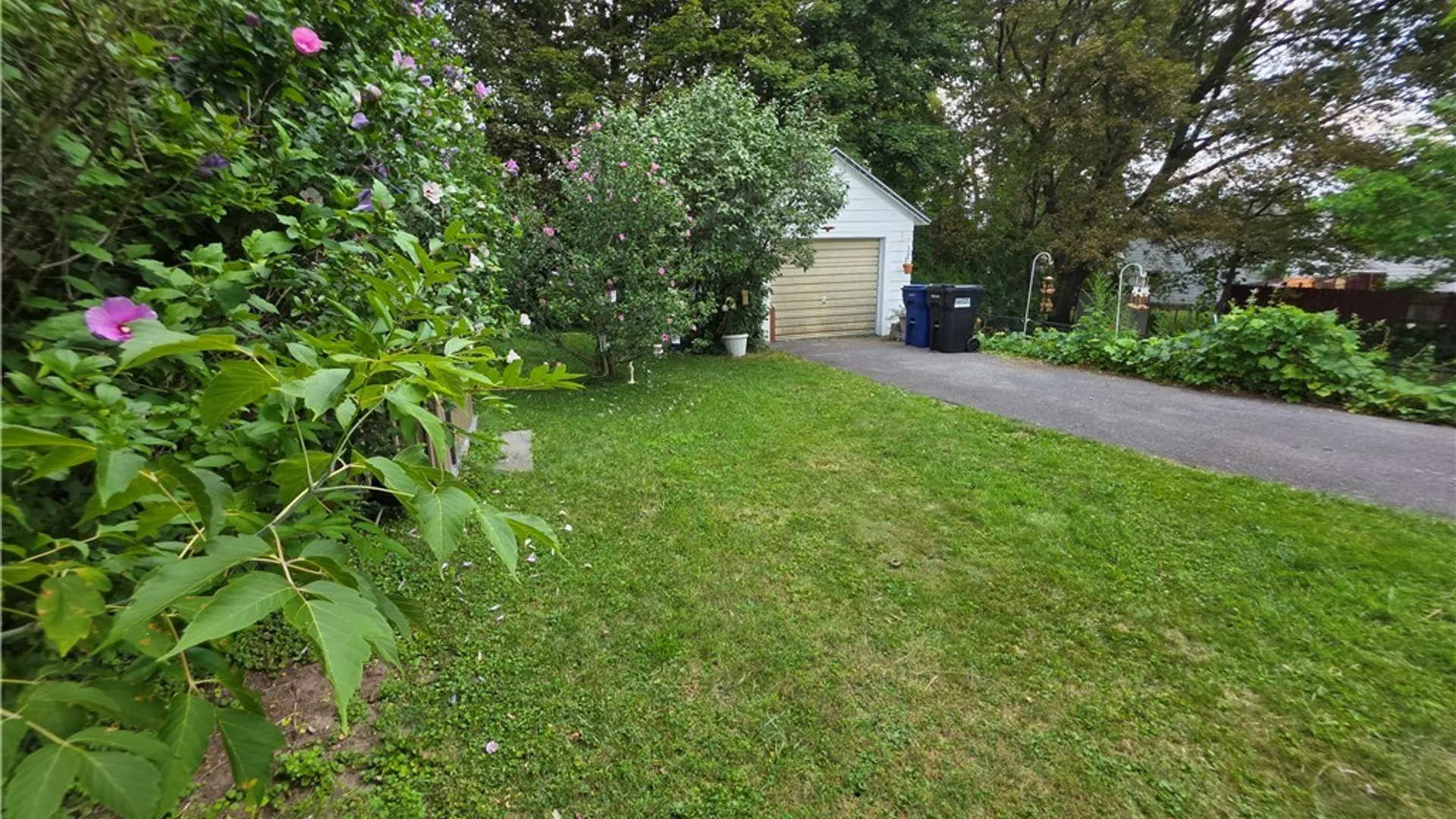 Property at 341 Cloveridge Drive, Syracuse, NY 13206 31