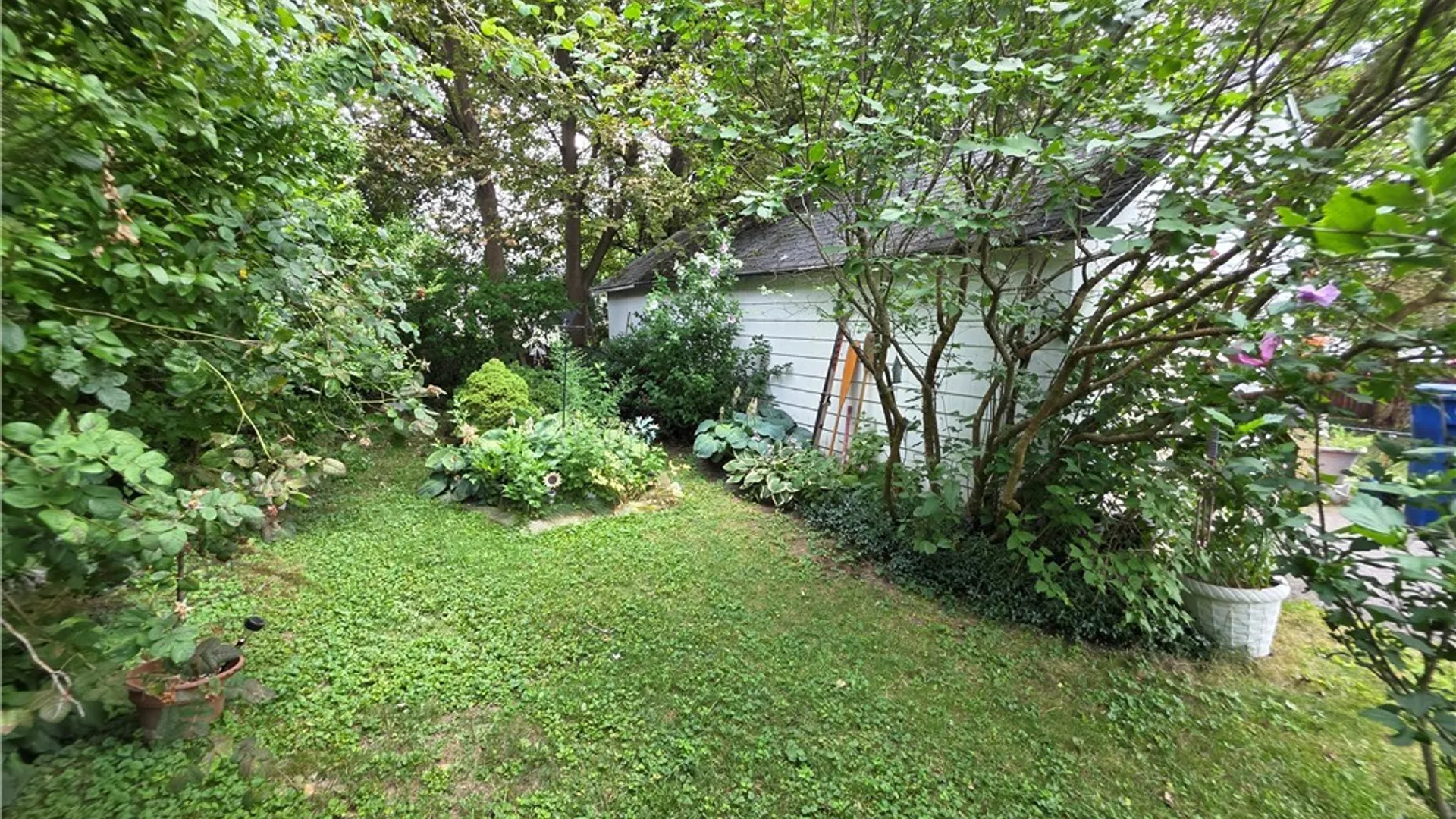 Property at 341 Cloveridge Drive, Syracuse, NY 13206 32
