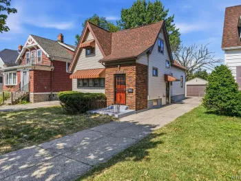 Property at 31 Saint James Road, Cheektowaga, NY 14225