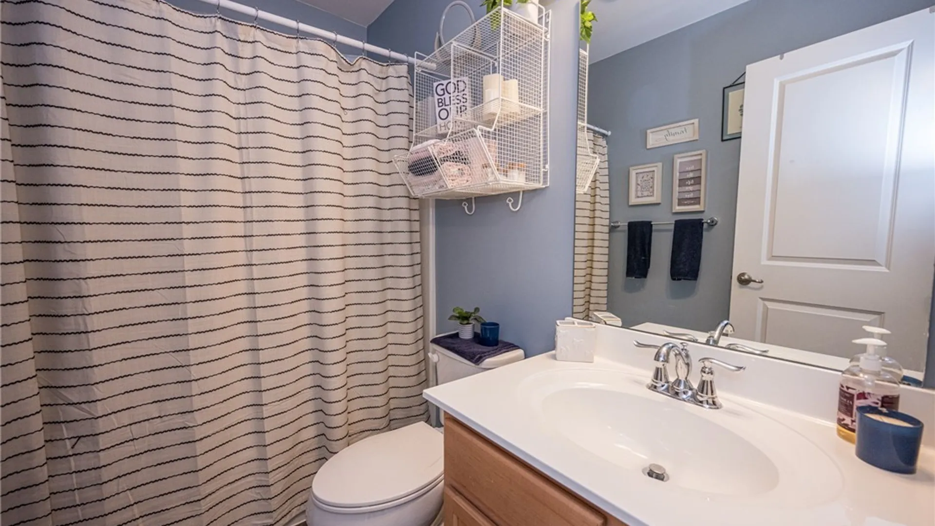Property at 8 Adam Chris Drive, West Seneca, NY 14224 20