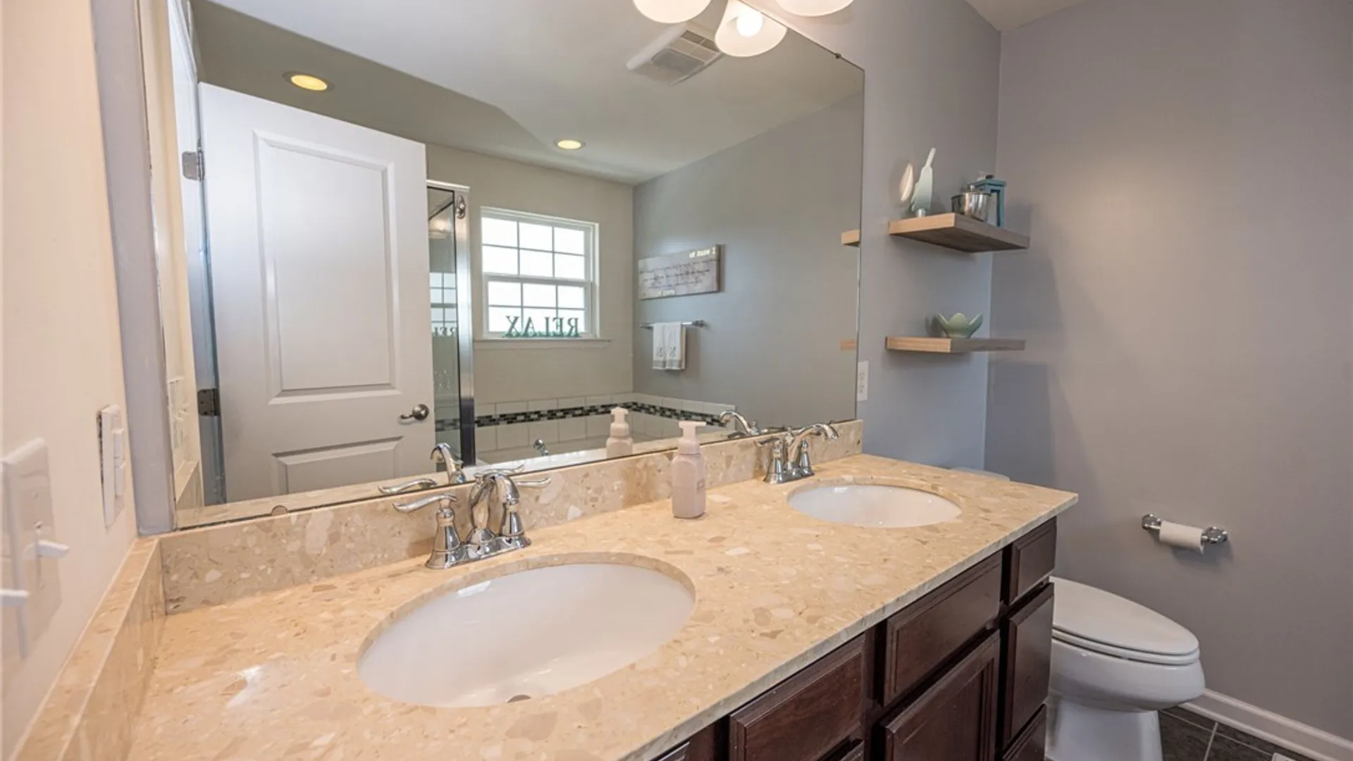 Property at 8 Adam Chris Drive, West Seneca, NY 14224 32