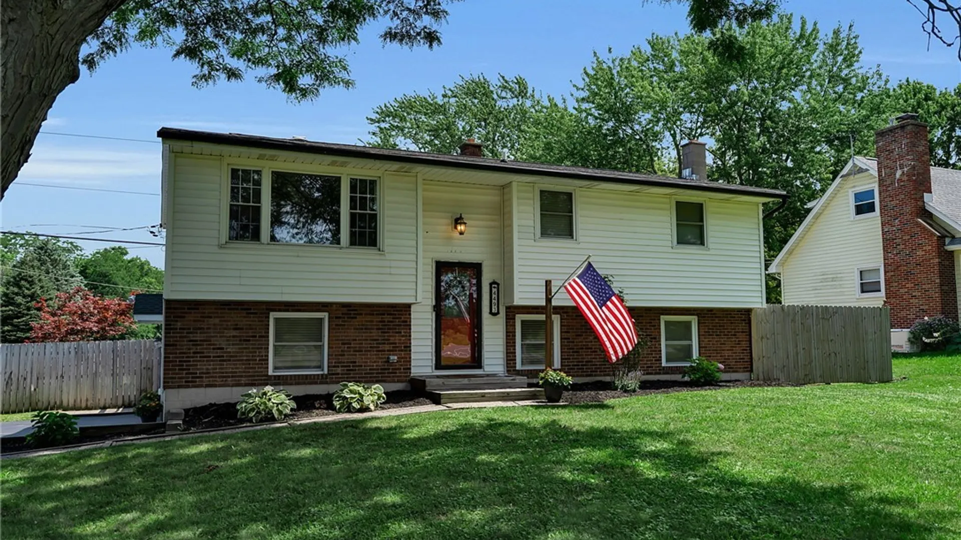 Property at 4493 Sunset Drive, Lockport Town, NY 14094 3