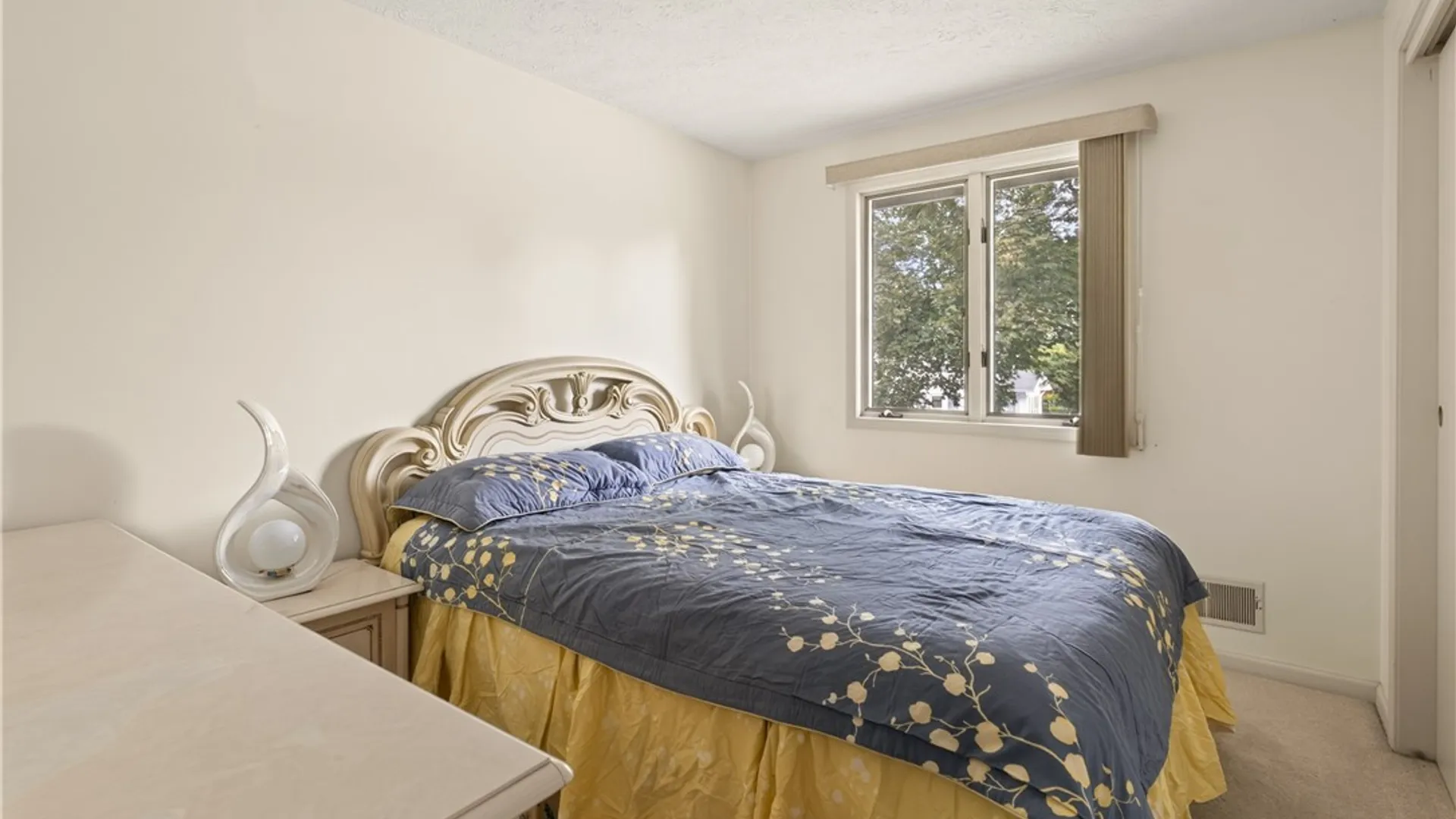 Property at 226 Somershire Drive, Irondequoit, NY 14617 16