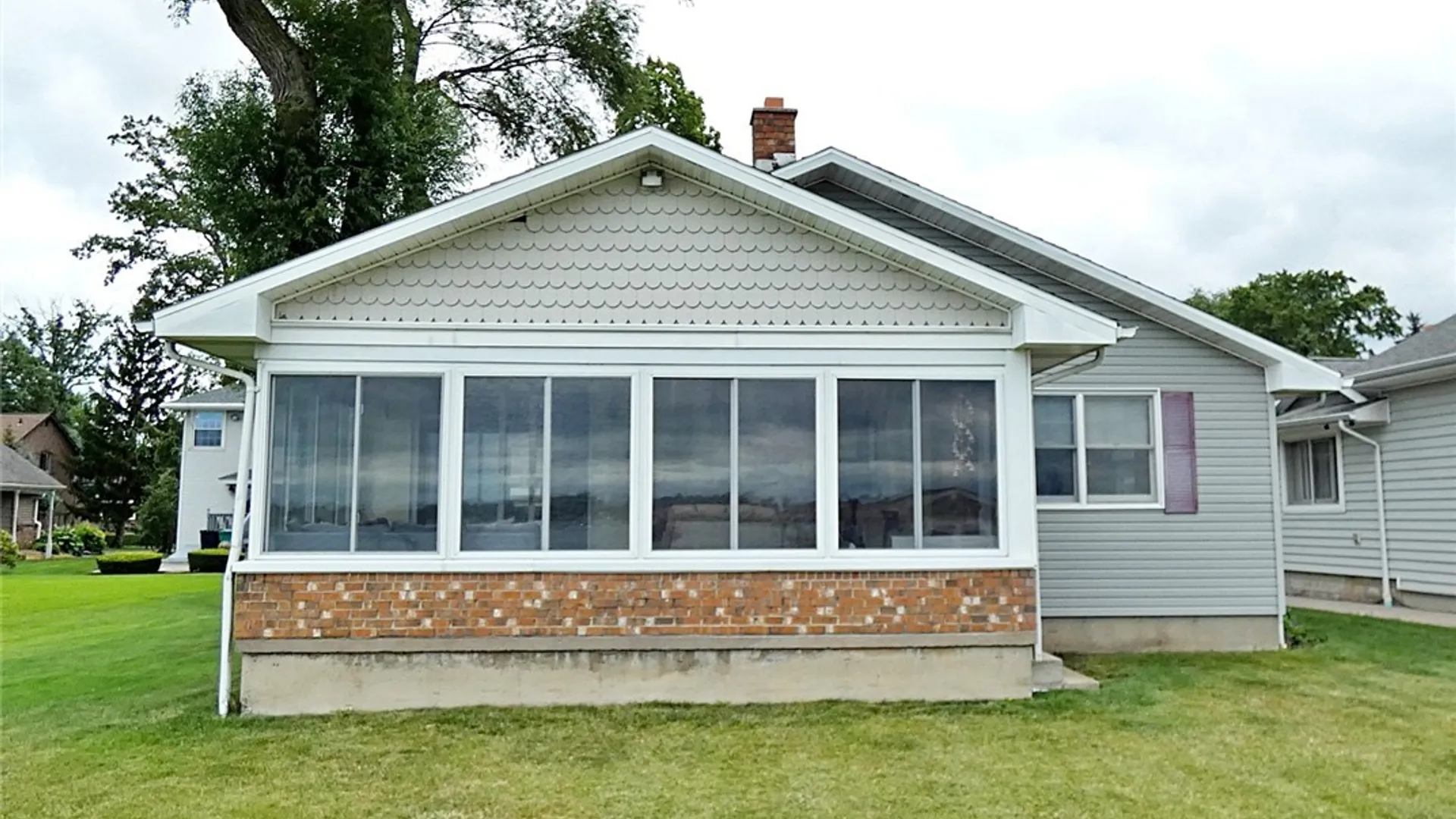 Property at 8641 Rivershore Drive, Niagara Falls, NY 14304 10