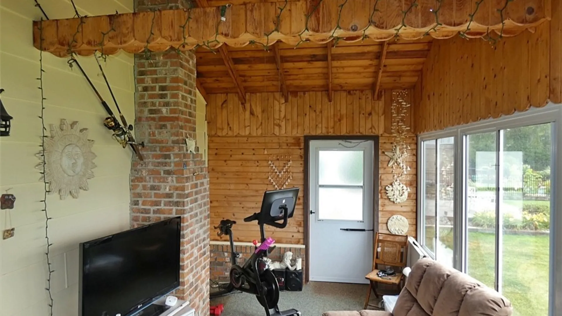 Property at 8641 Rivershore Drive, Niagara Falls, NY 14304 14