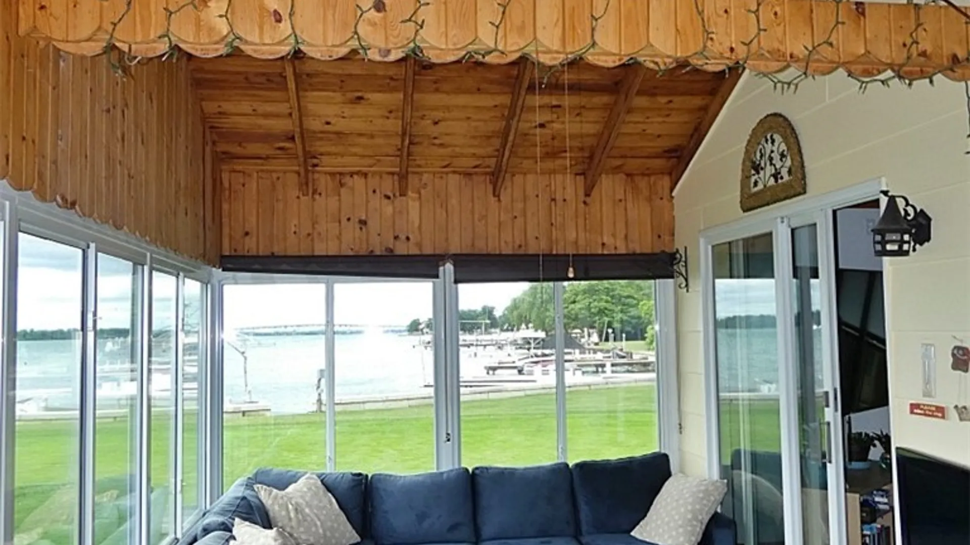 Property at 8641 Rivershore Drive, Niagara Falls, NY 14304 15