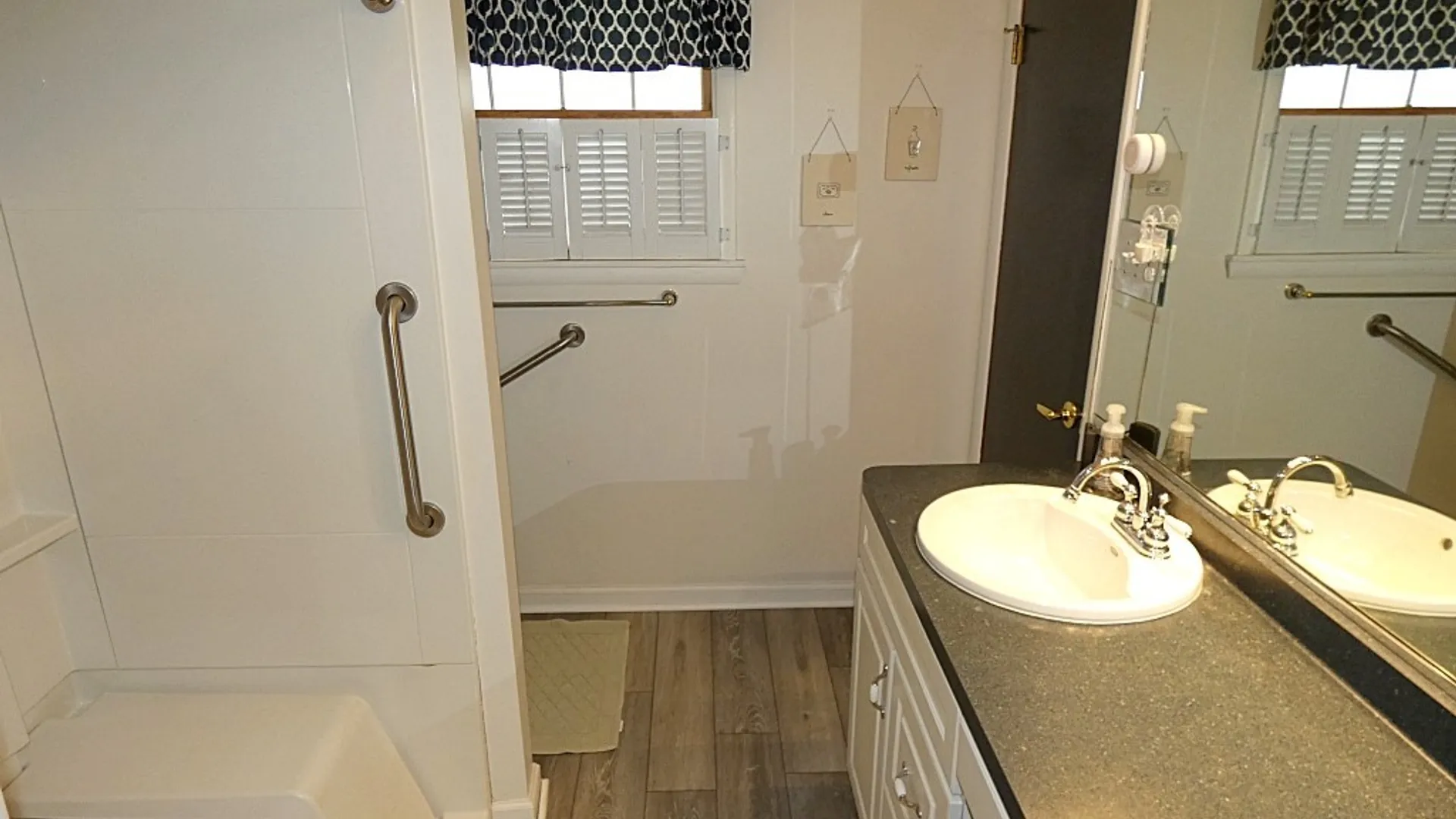 Property at 8641 Rivershore Drive, Niagara Falls, NY 14304 25