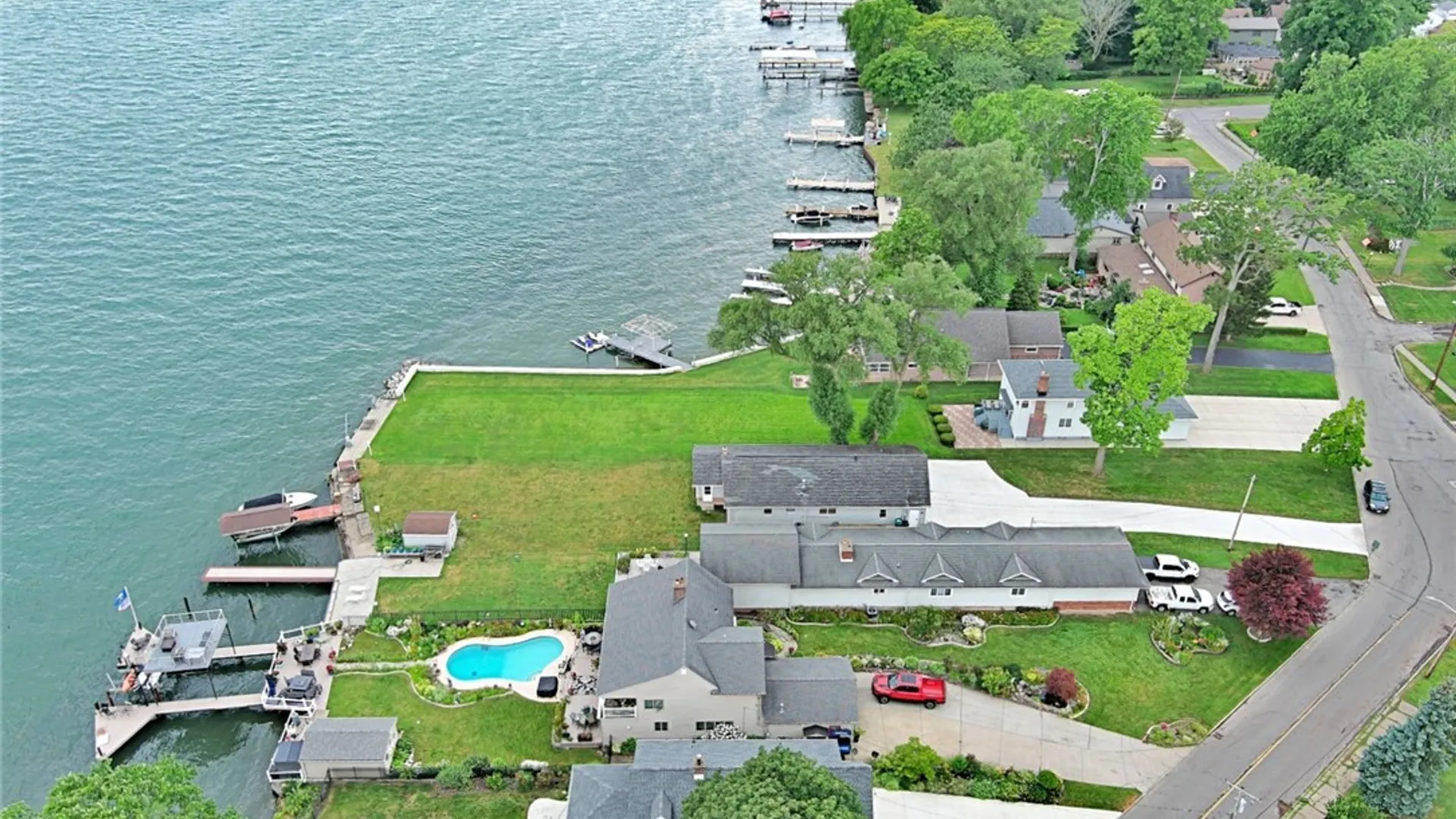 Property at 8641 Rivershore Drive, Niagara Falls, NY 14304 44