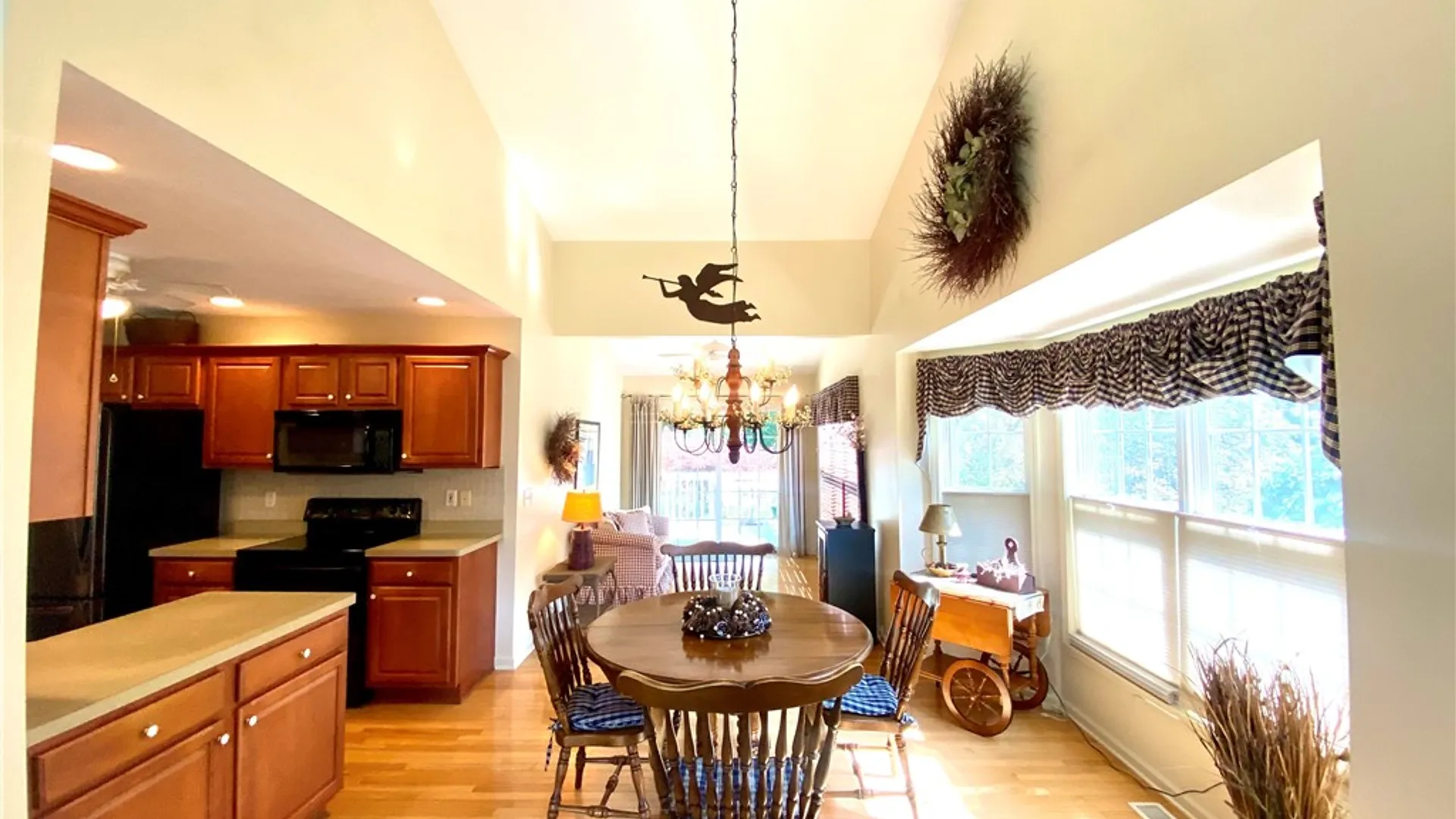 Property at 96 Parliament Circle, Greece, NY 14616 9