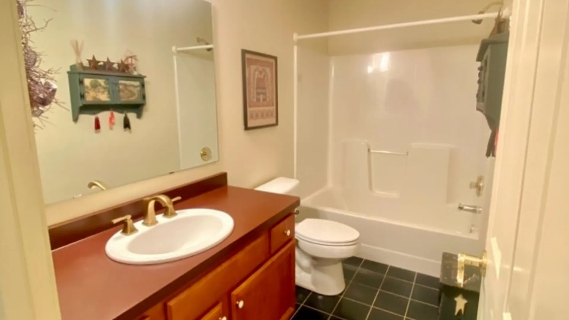 Property at 96 Parliament Circle, Greece, NY 14616 19