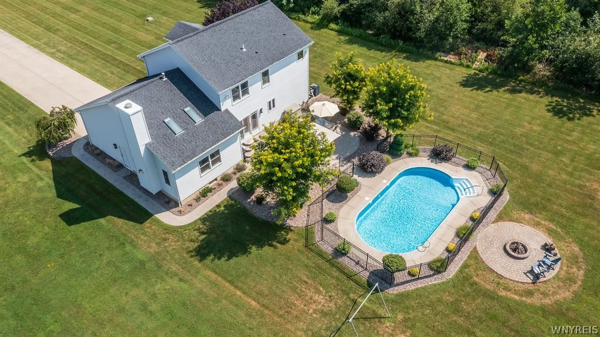 Property at 2540 Whitehaven Road, Grand Island, NY 14072 4