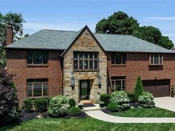 Property at 34 Audley End, Amherst, NY 14226