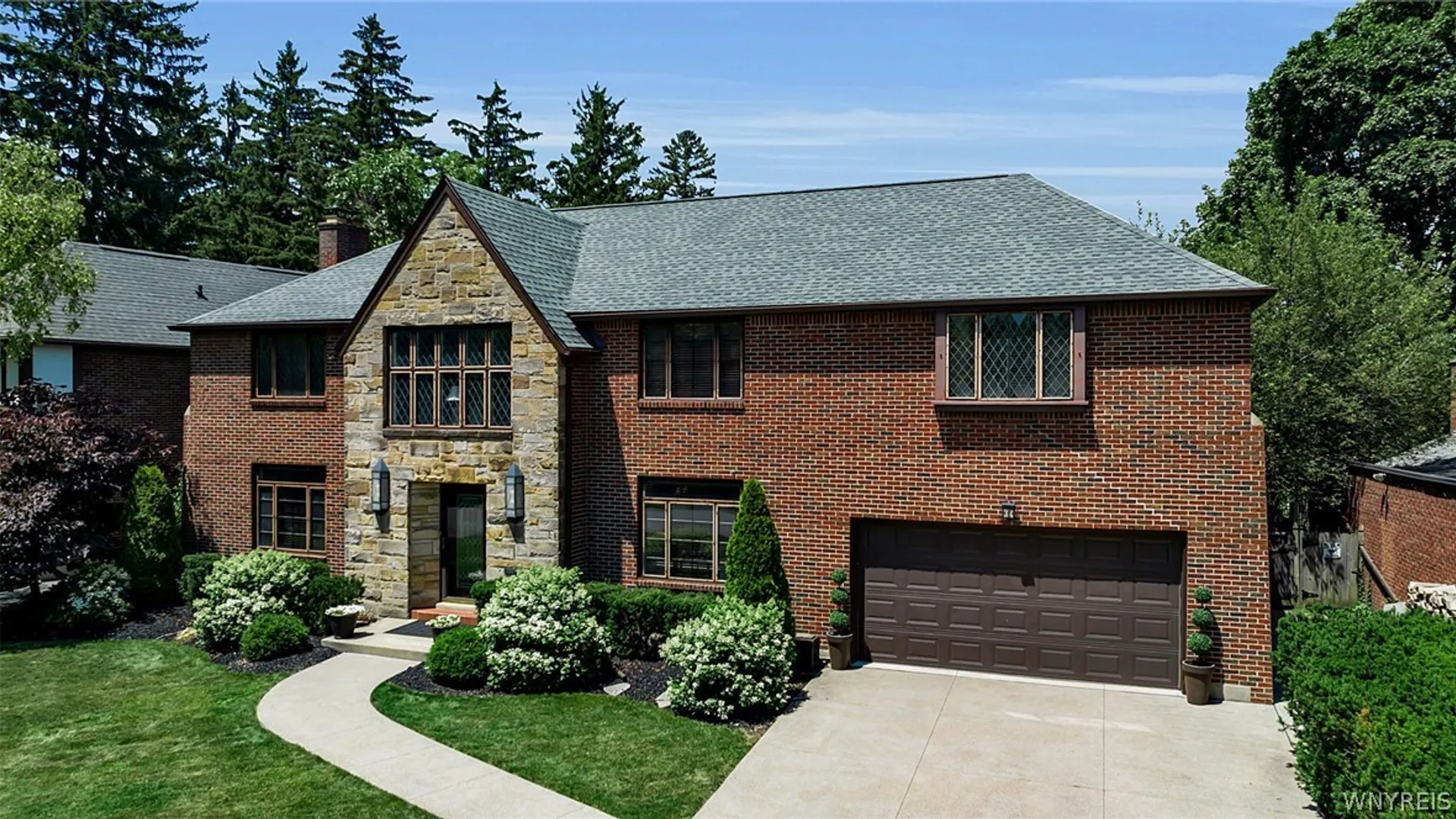 Property at 34 Audley End, Amherst, NY 14226 2