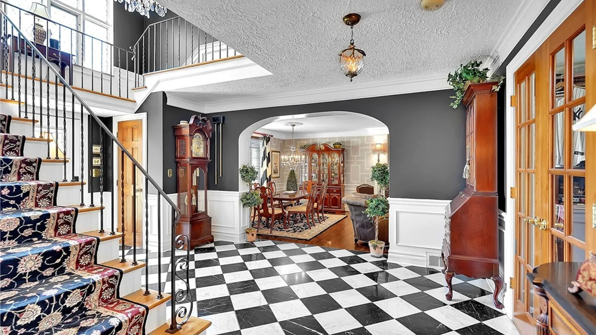 Property at 34 Audley End, Amherst, NY 14226 5