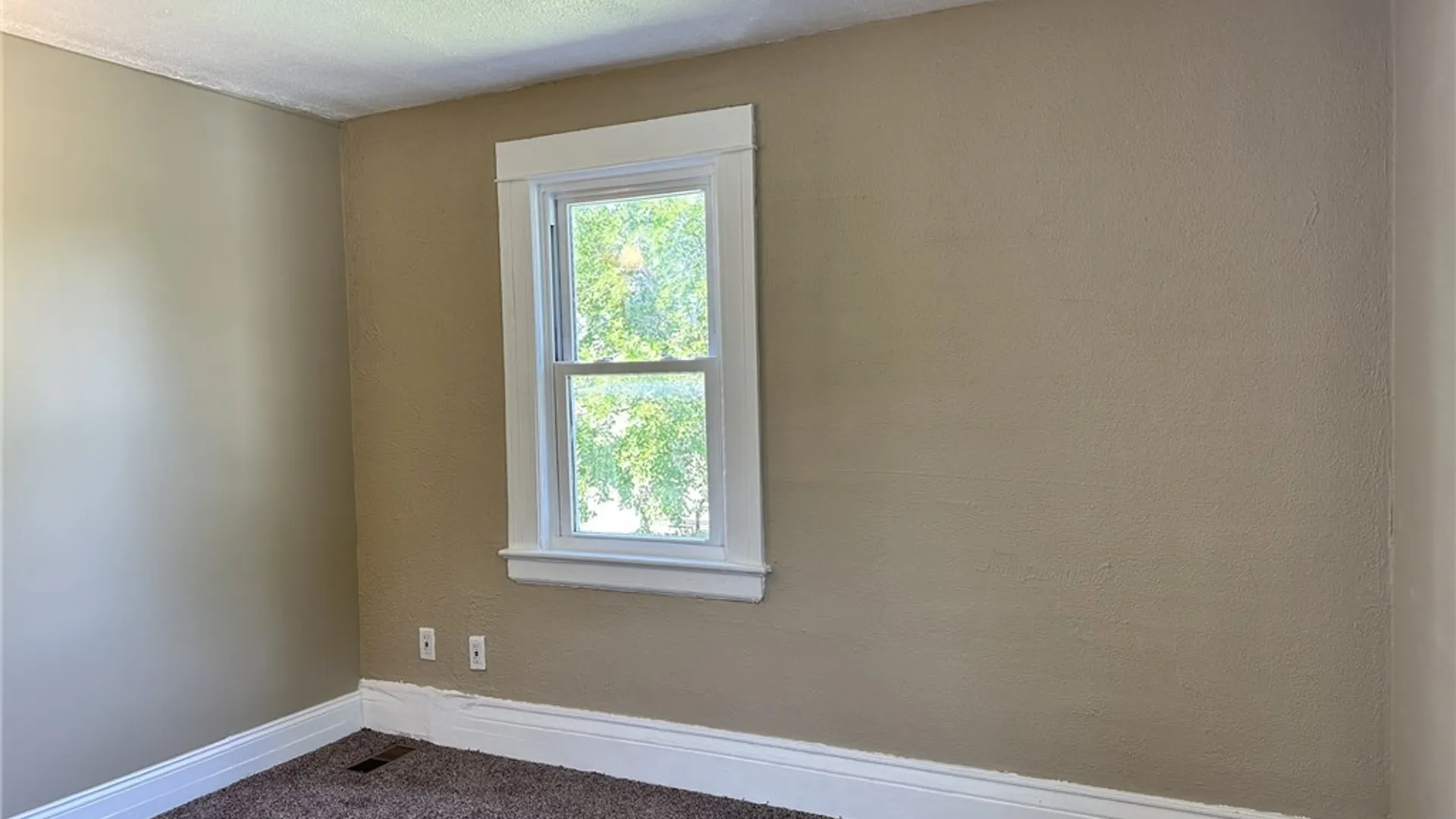 Property at 11 Santee Street, Rochester, NY 14606 10