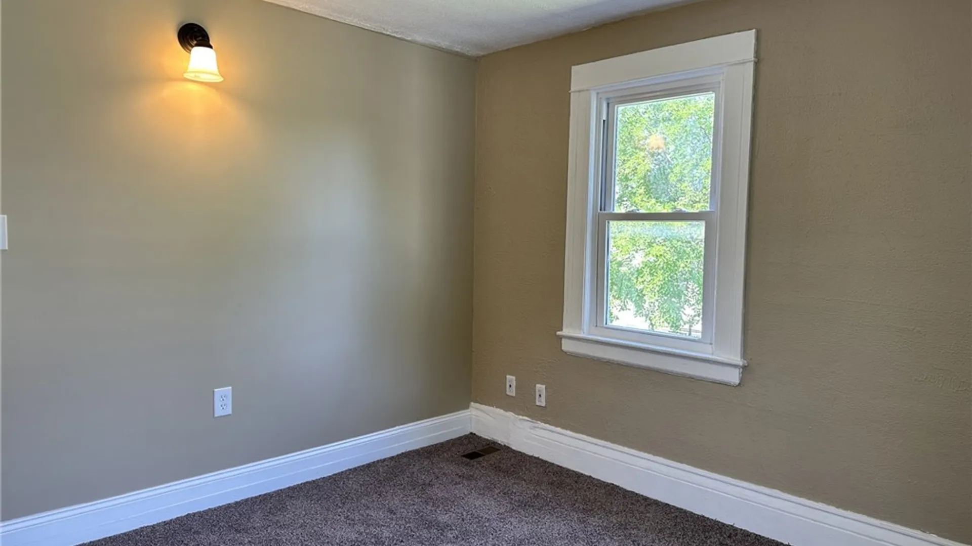 Property at 11 Santee Street, Rochester, NY 14606 9