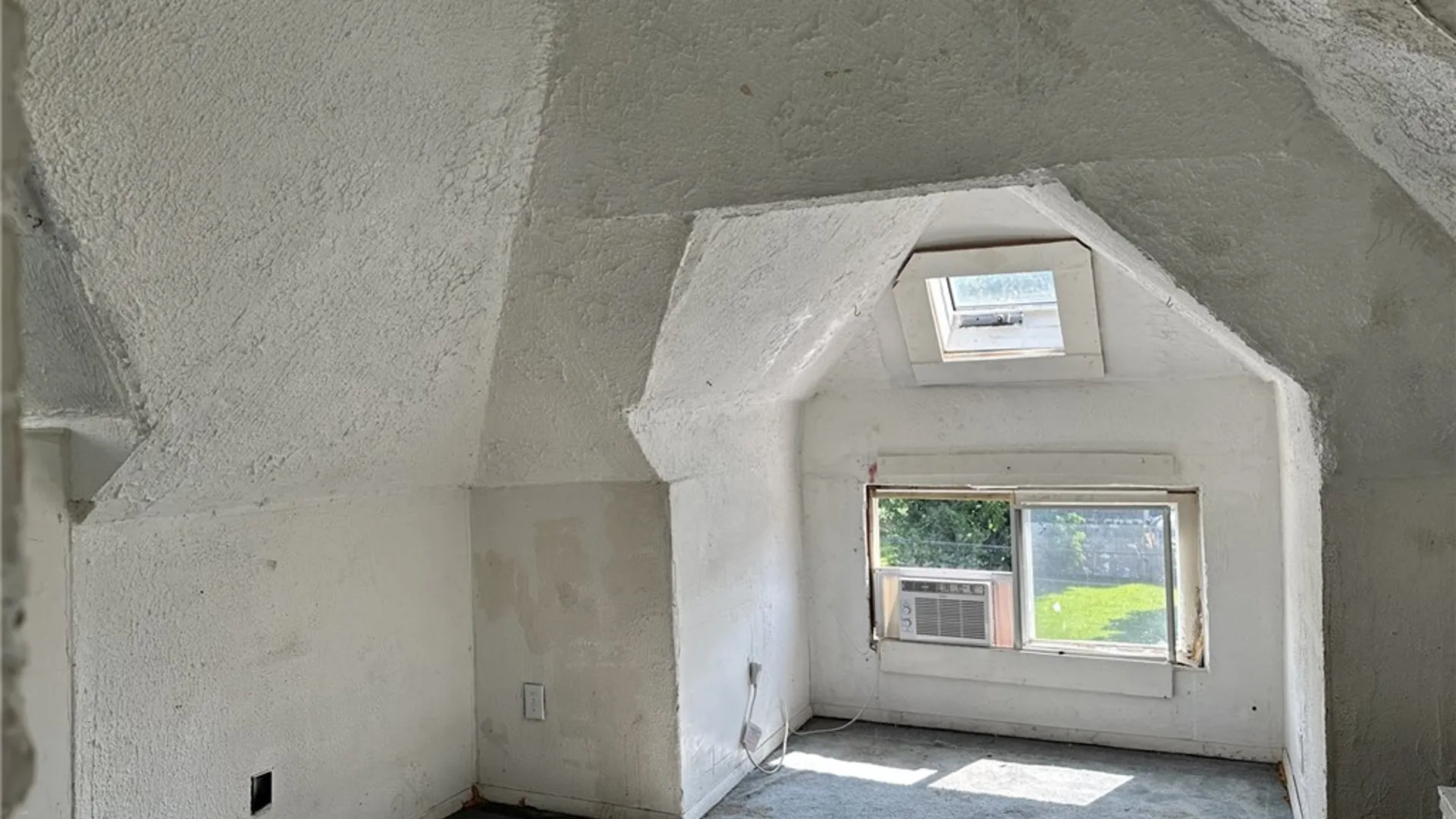 Property at 11 Santee Street, Rochester, NY 14606 15