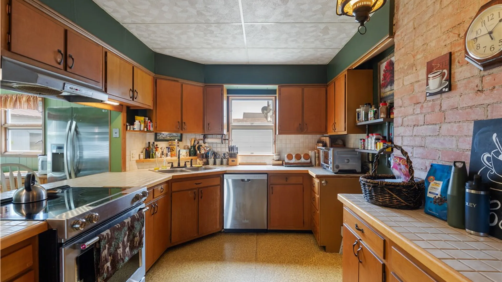 Property at 16 Riverside Place, Hornell, NY 14843 13