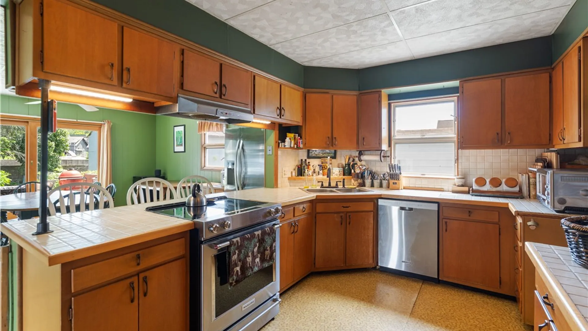 Property at 16 Riverside Place, Hornell, NY 14843 14