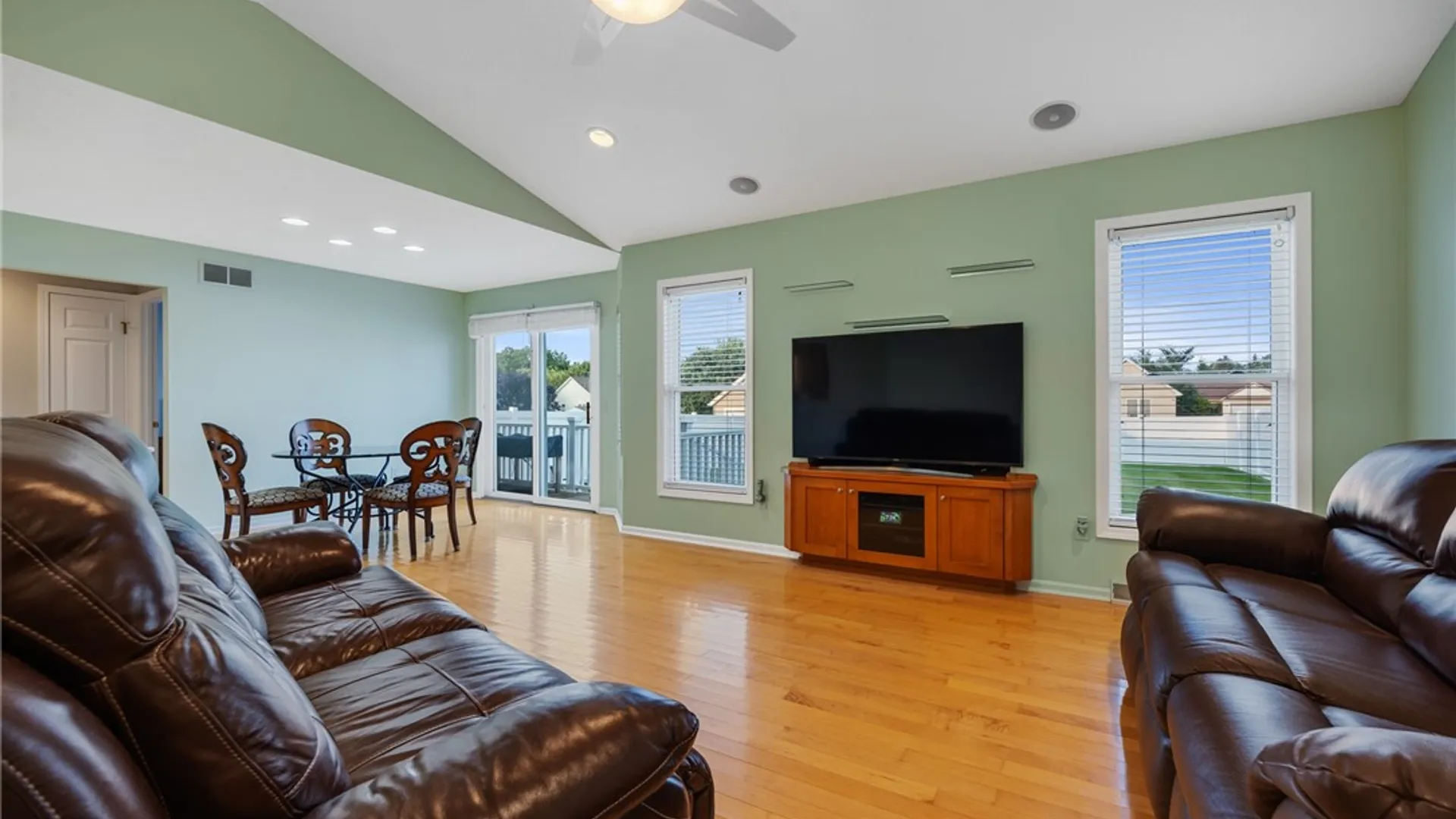 Property at 81 Venetia View Circle, Greece, NY 14626 8