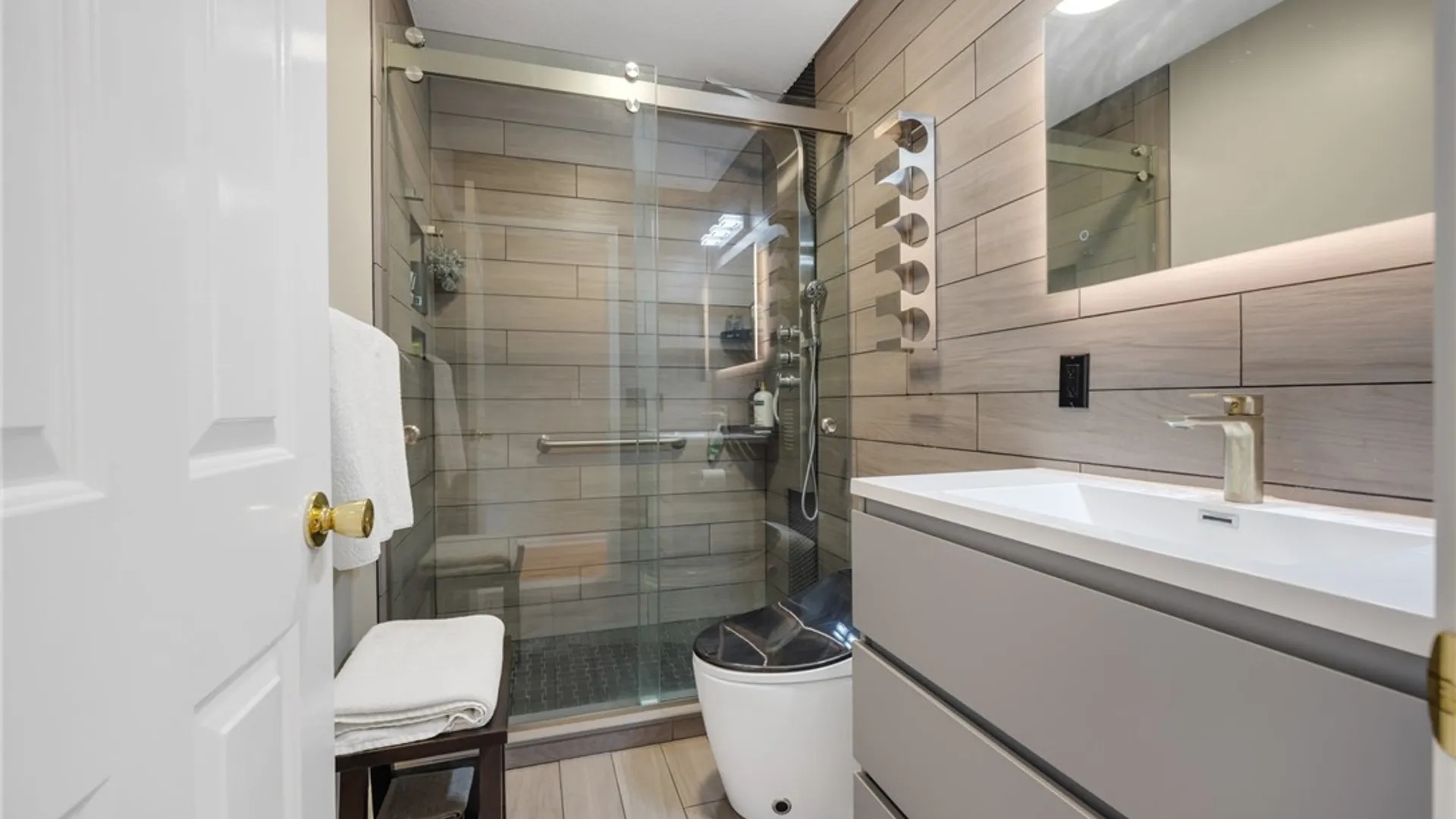 Property at 81 Venetia View Circle, Greece, NY 14626 21