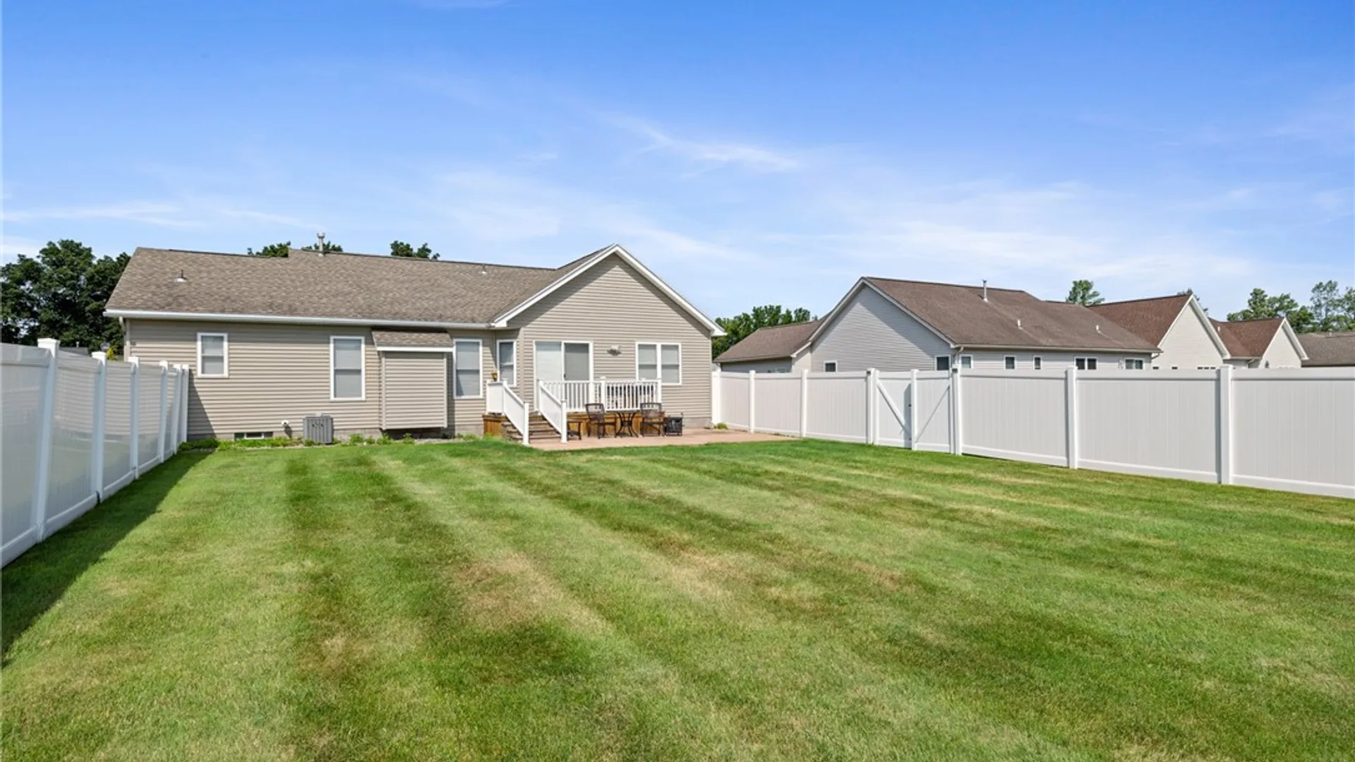 Property at 81 Venetia View Circle, Greece, NY 14626 37