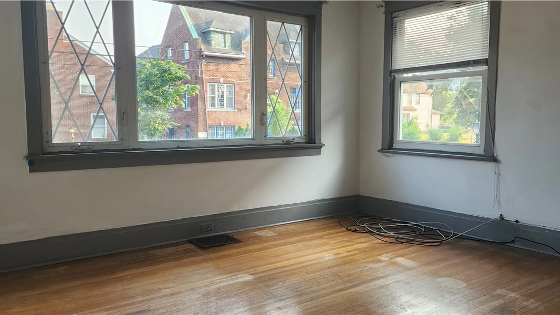 Property at 22 Fernhill Avenue, Buffalo, NY 14215 5