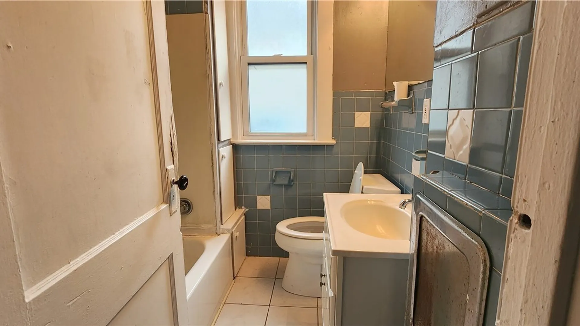 Property at 22 Fernhill Avenue, Buffalo, NY 14215 10