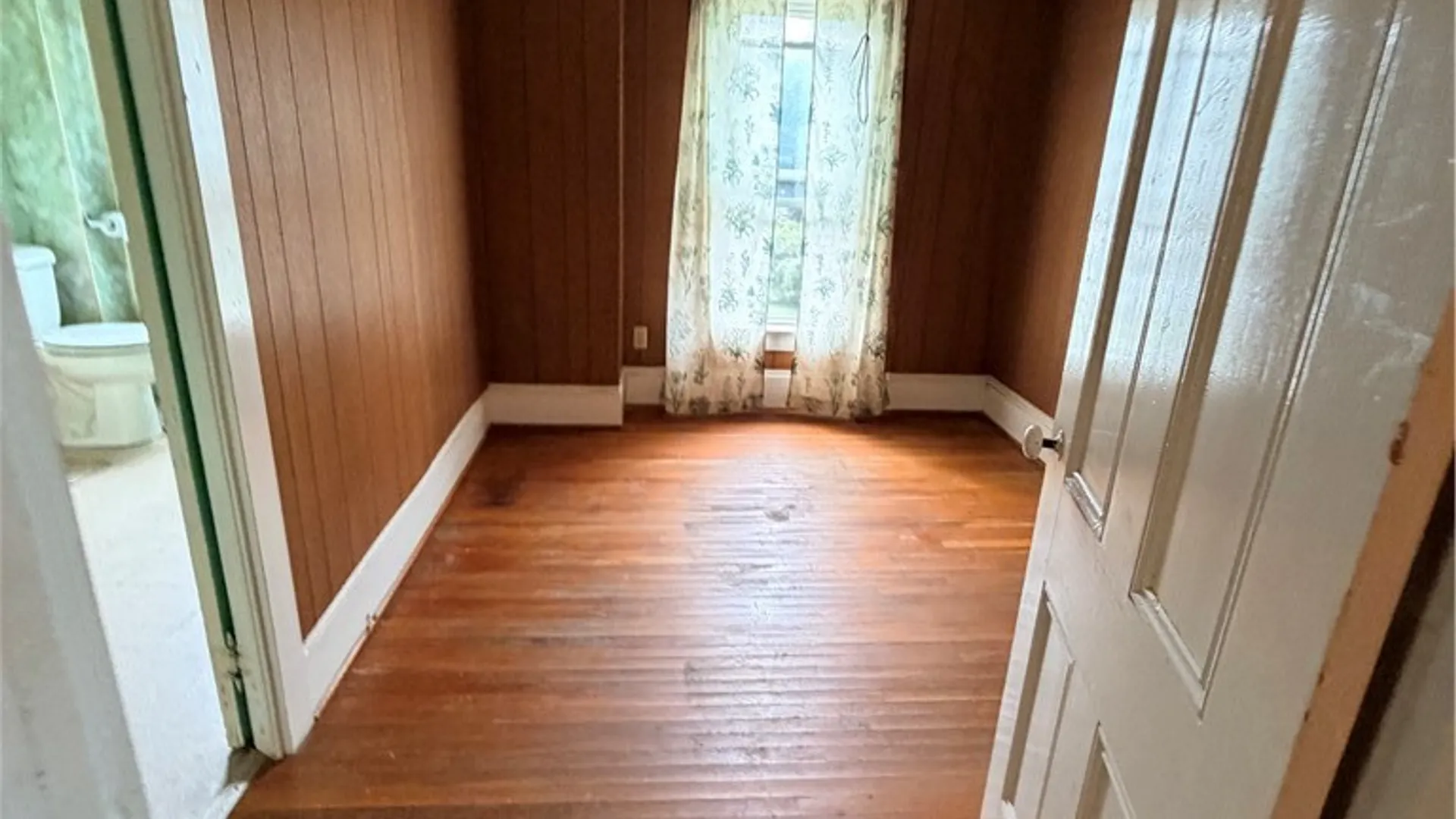 Property at 219 Kingsbury Avenue, Elmira City, NY 14901 9